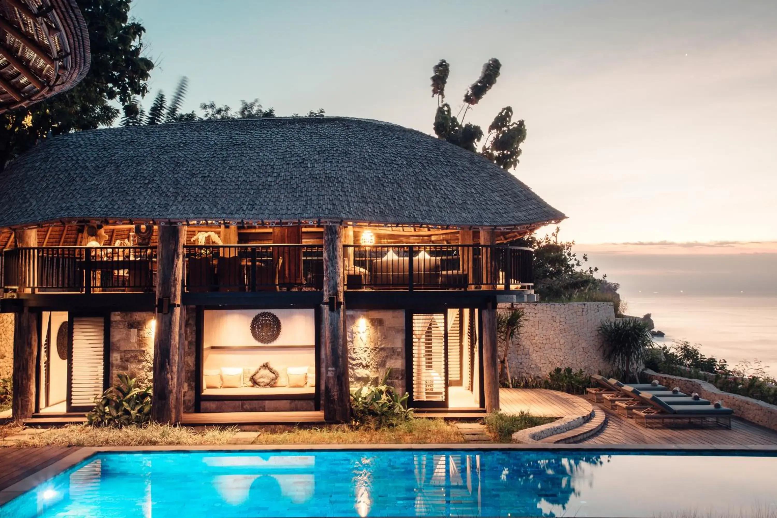 Bajau Kebun Double Bed in Suarga Padang Padang Bajau Kebun Double Bed in Suarga Padang Padang