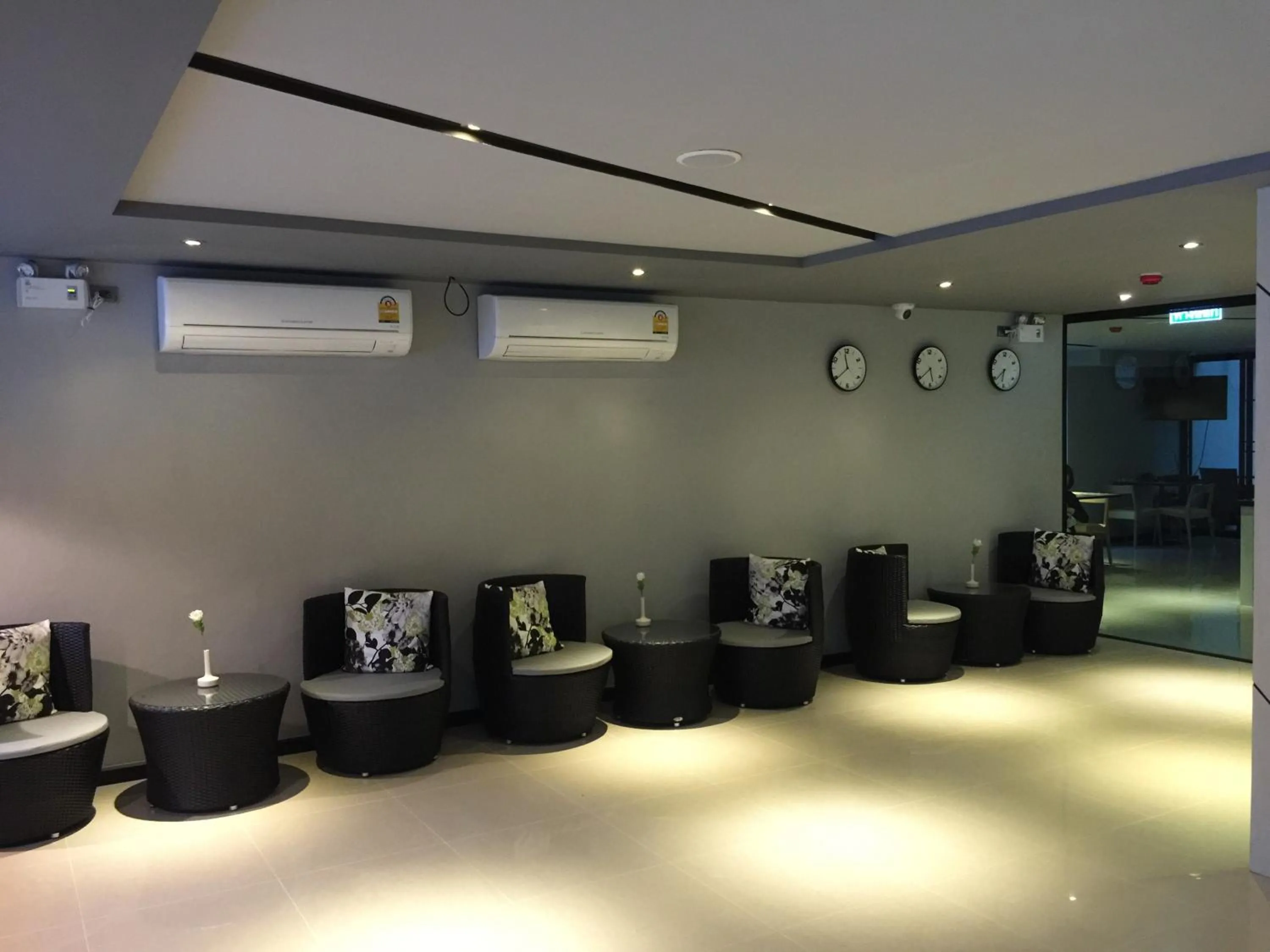 Seating area in 3Season Hotel