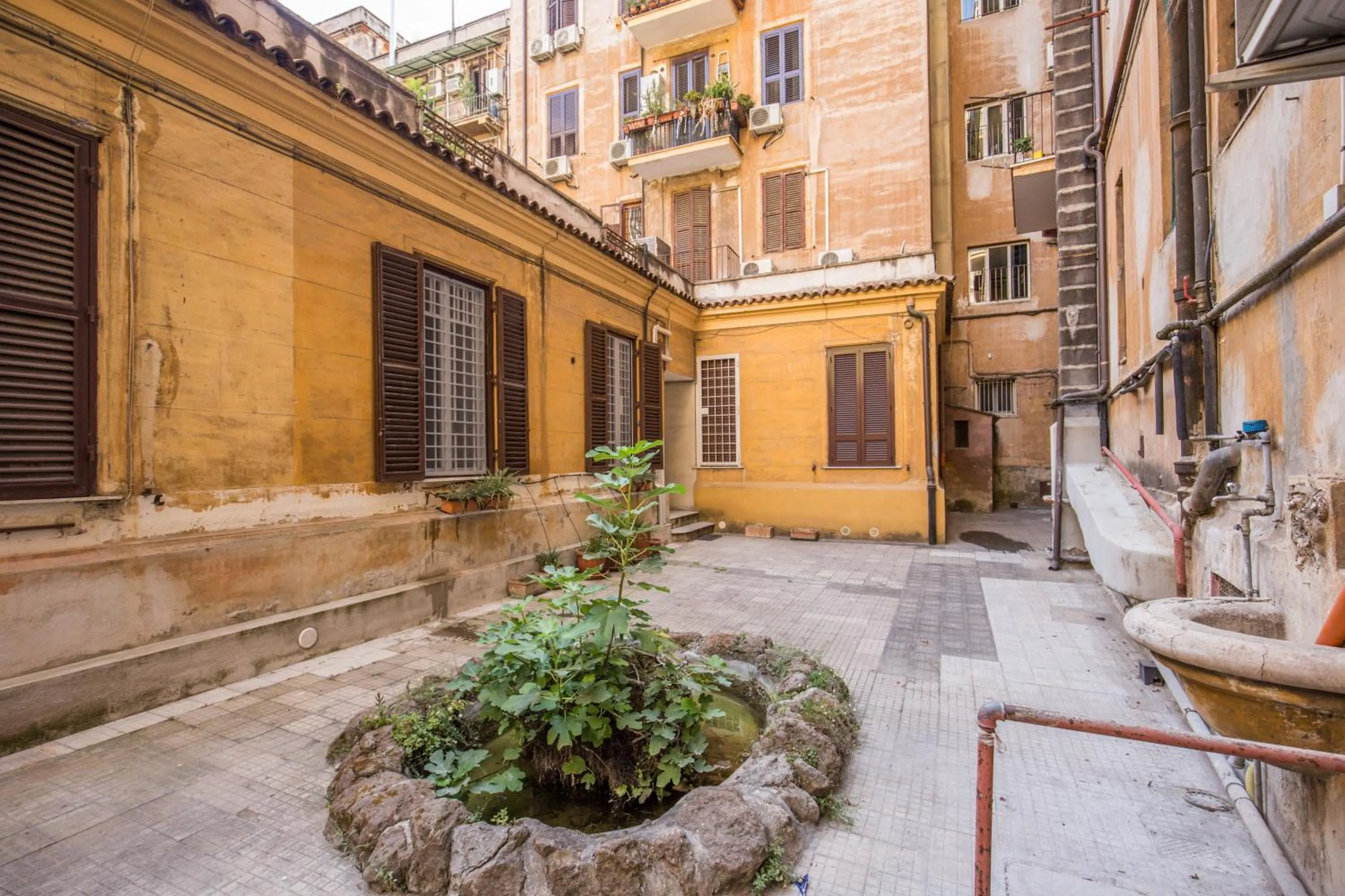 Property building in M&L Apartment - Caracalla Holiday