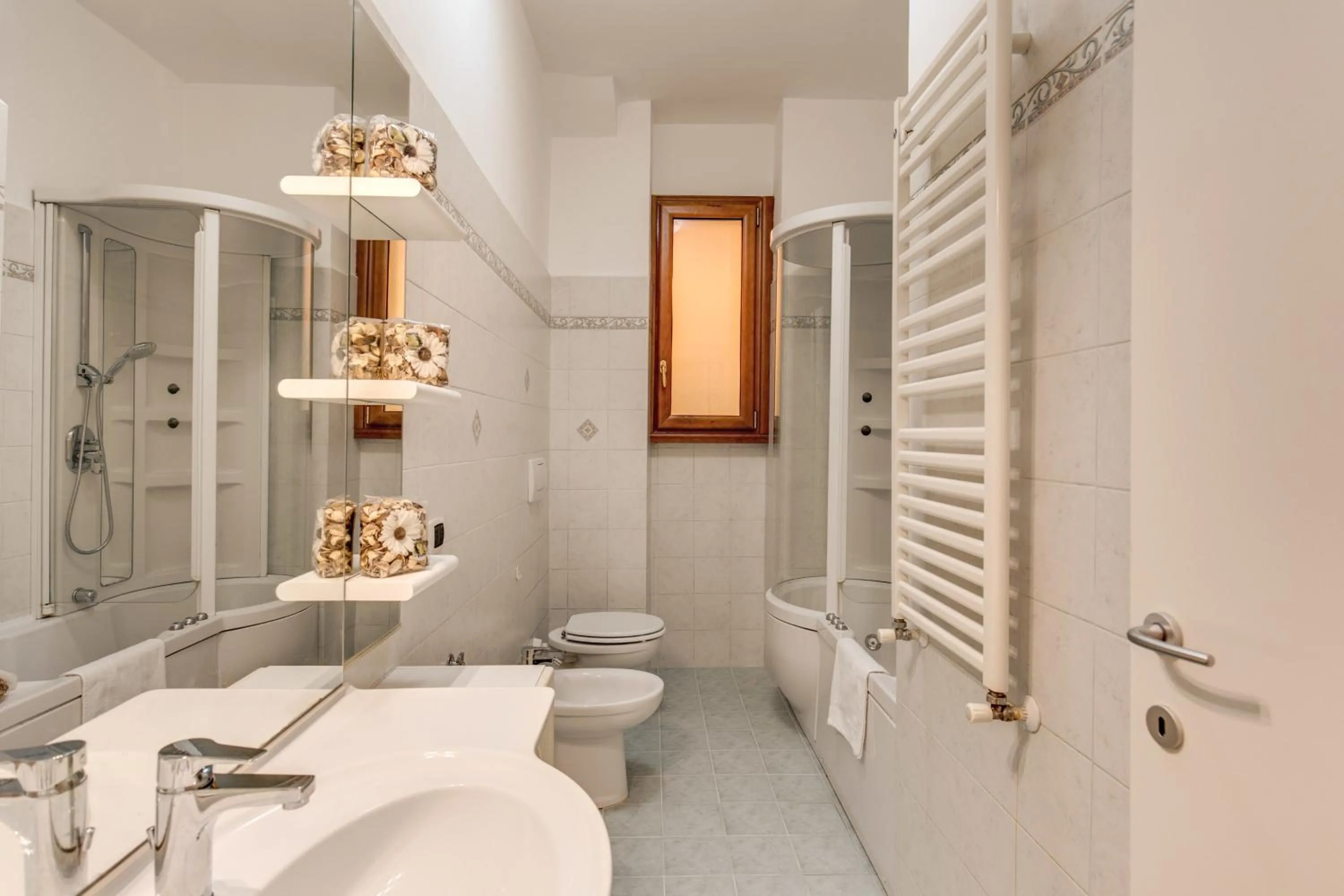 Bathroom in M&L Apartment - Caracalla Holiday