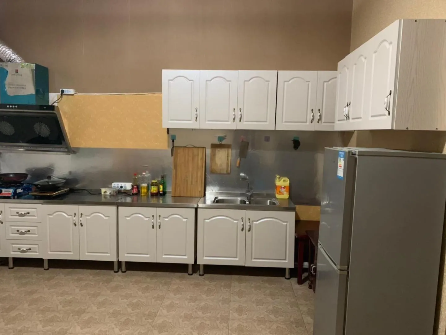 Restaurant/places to eat in XiShuangBanNa International Aerial Garden South of Mekong River Business Hotel 傣江南商务酒店