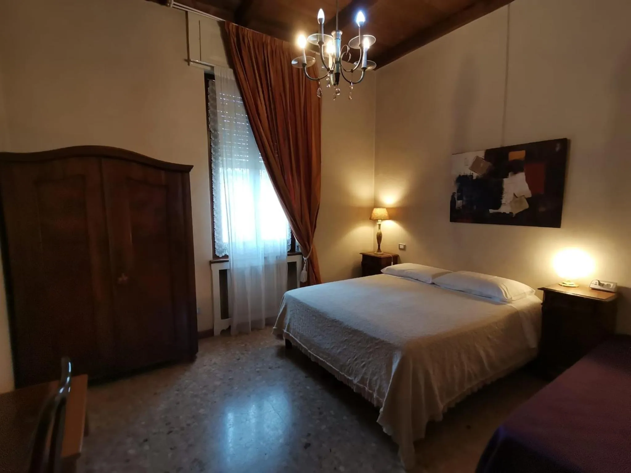 Bedroom, Bed in Le Maddalene