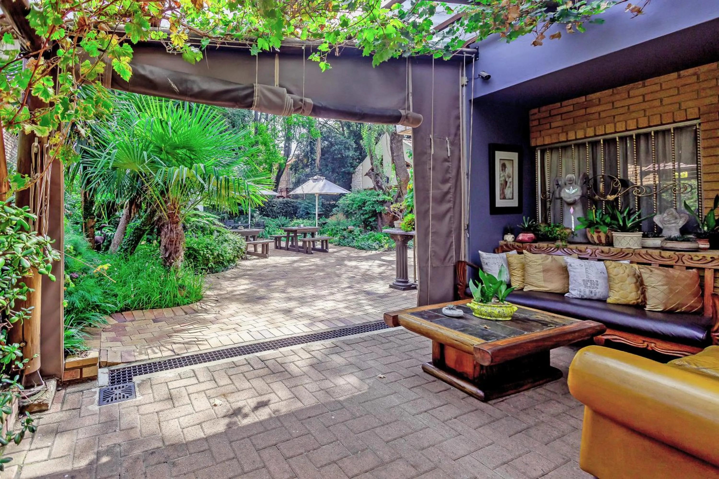 Patio in Sunward Park Guest House & Conference Center