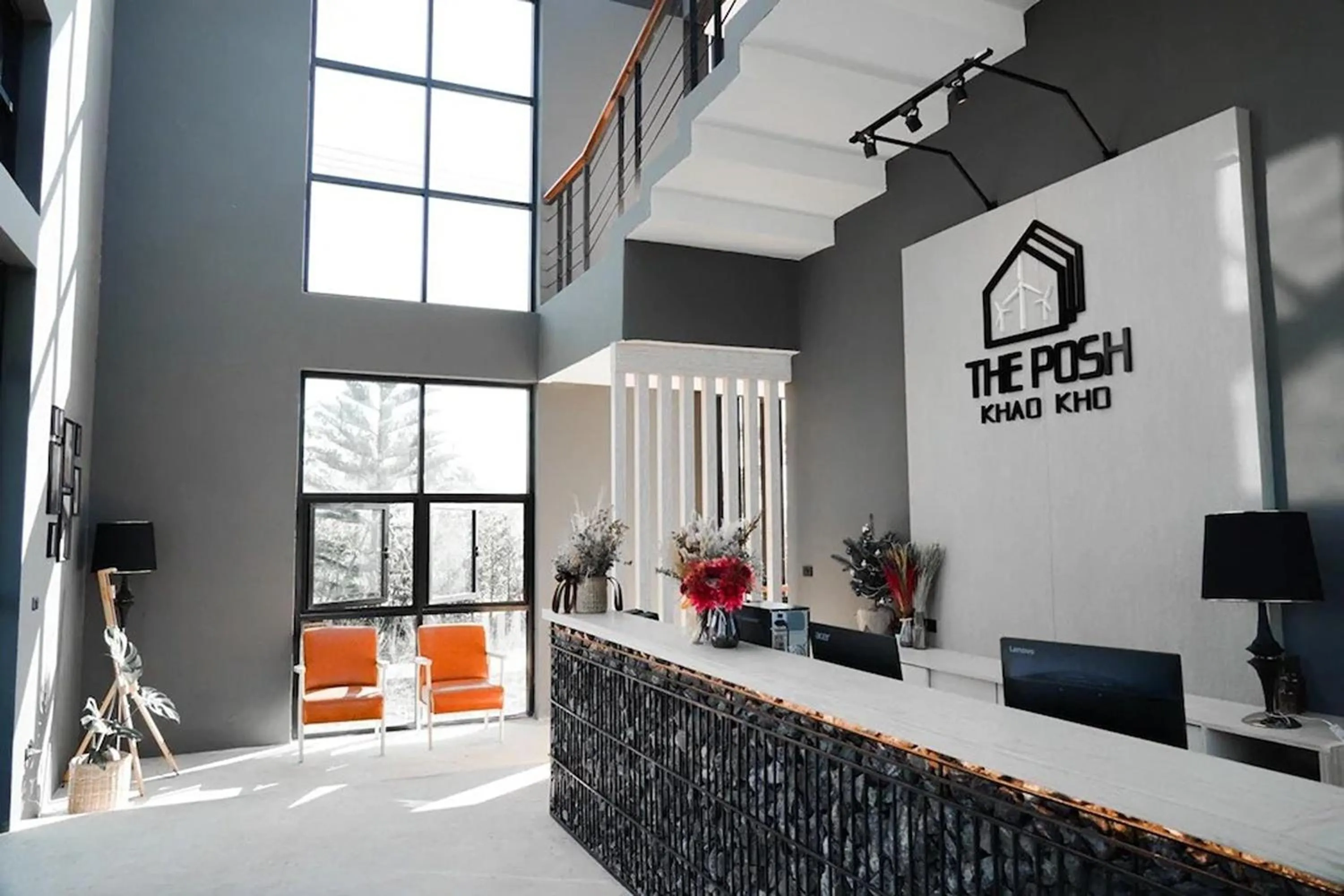 Lobby or reception in The Posh Khao Kho