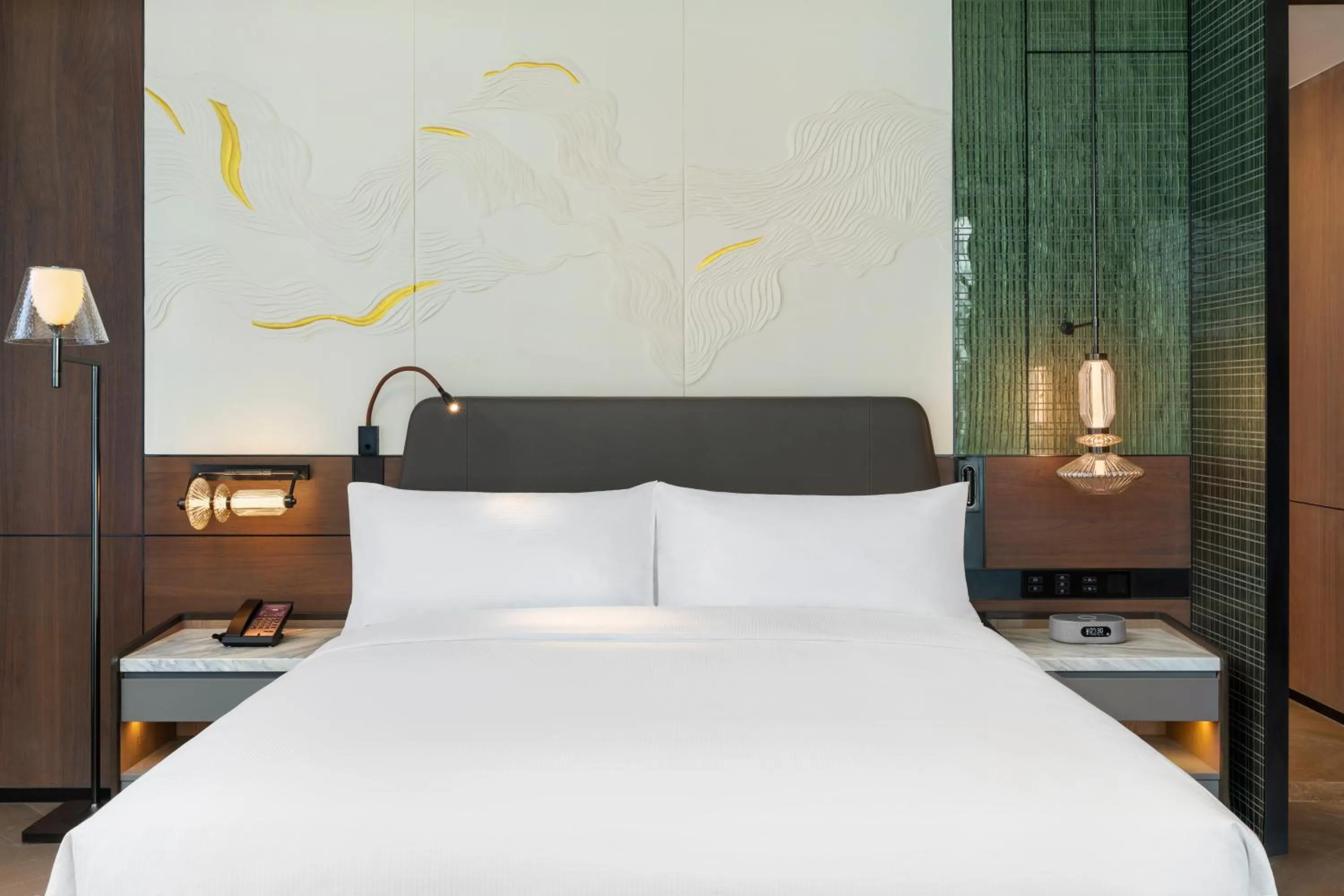 Bed in Doubletree By Hilton Zhengzhou Airport Aerotropolis