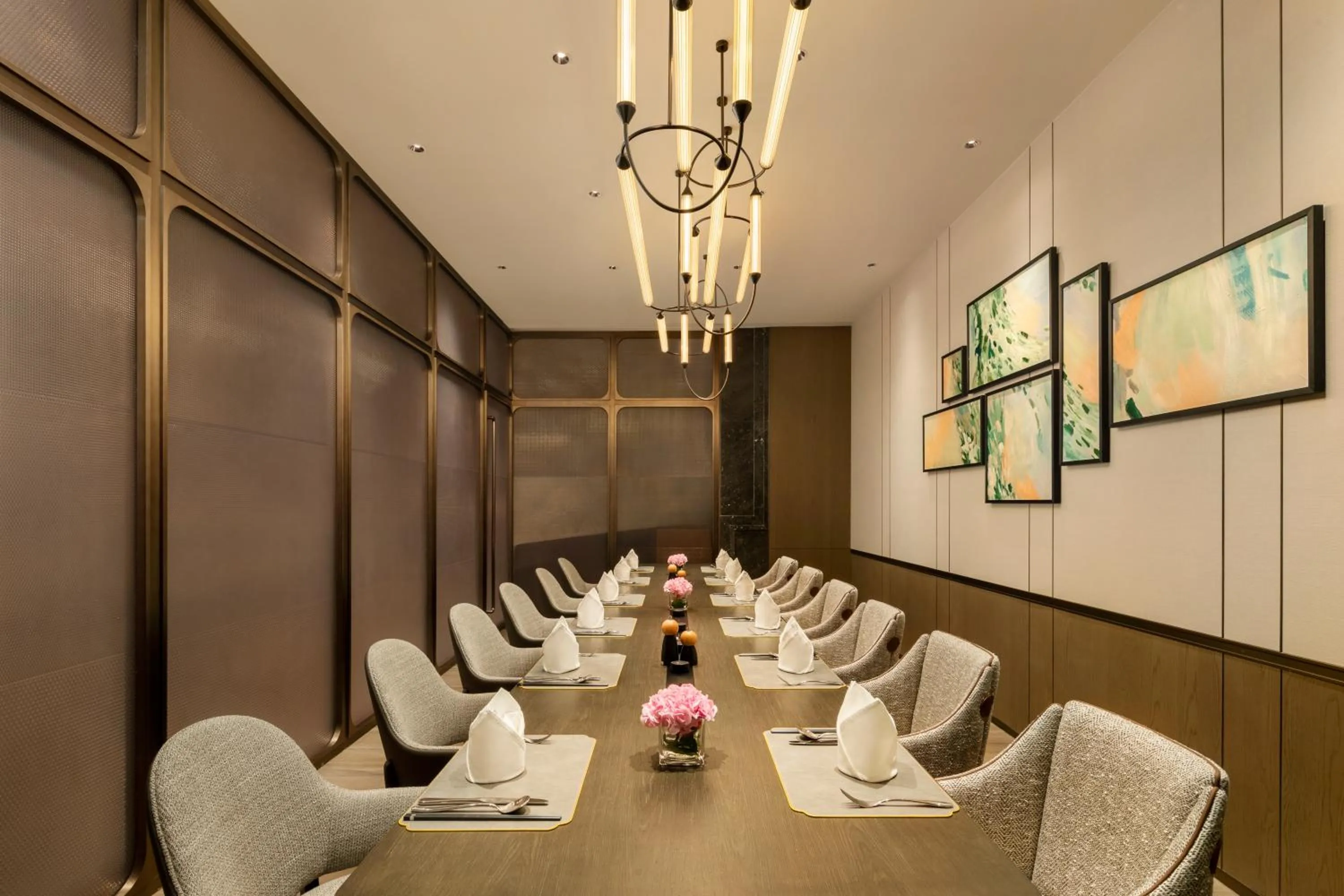 Restaurant/places to eat in Doubletree By Hilton Zhengzhou Airport Aerotropolis