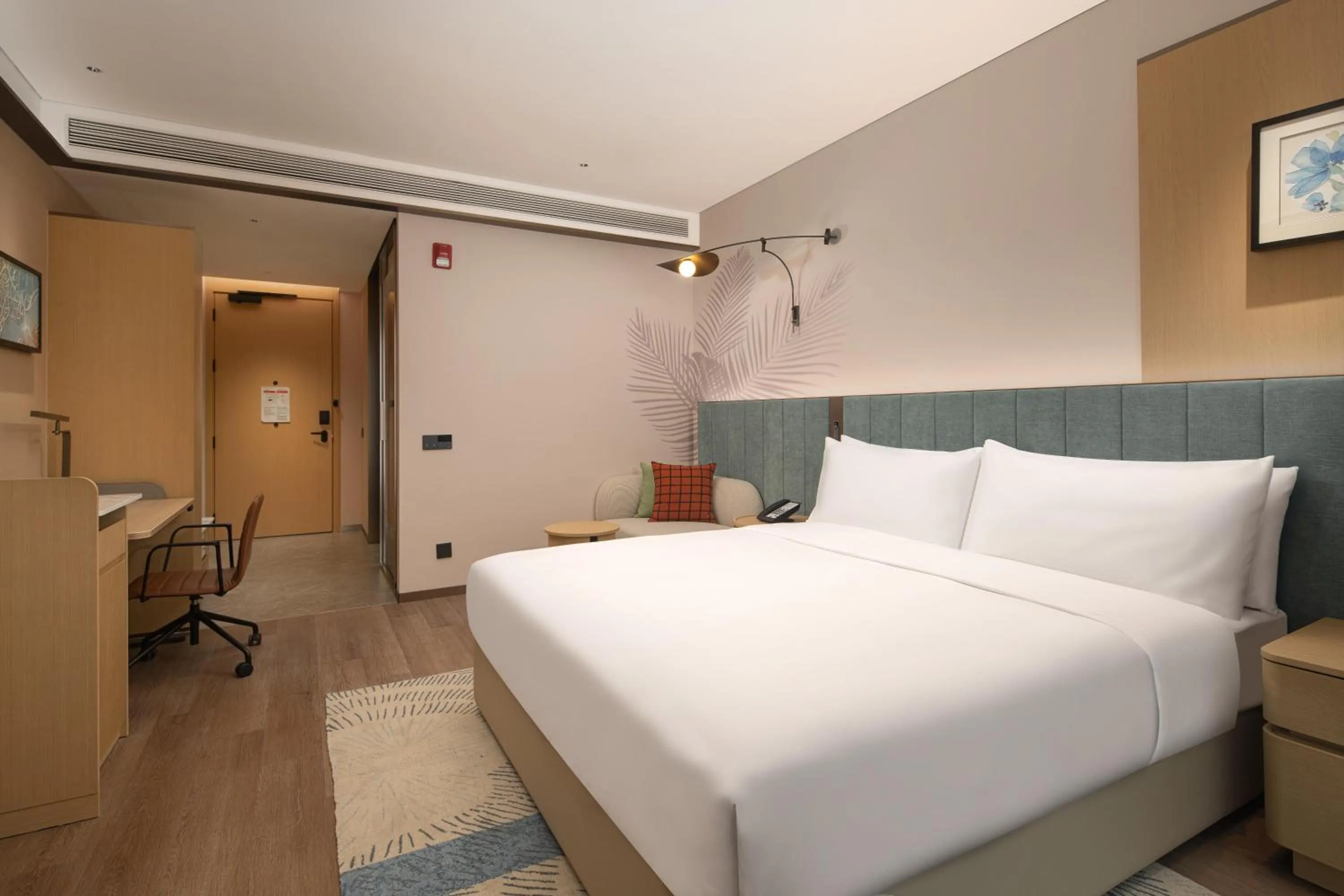 Bed in Hilton Garden Inn Hangzhou Fuyang Fuchun
