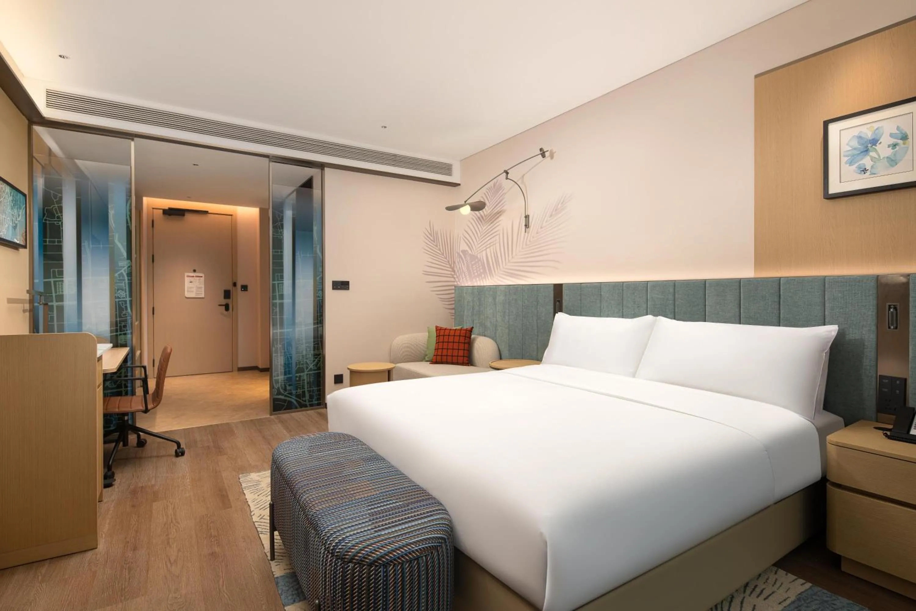 Bed in Hilton Garden Inn Hangzhou Fuyang Fuchun