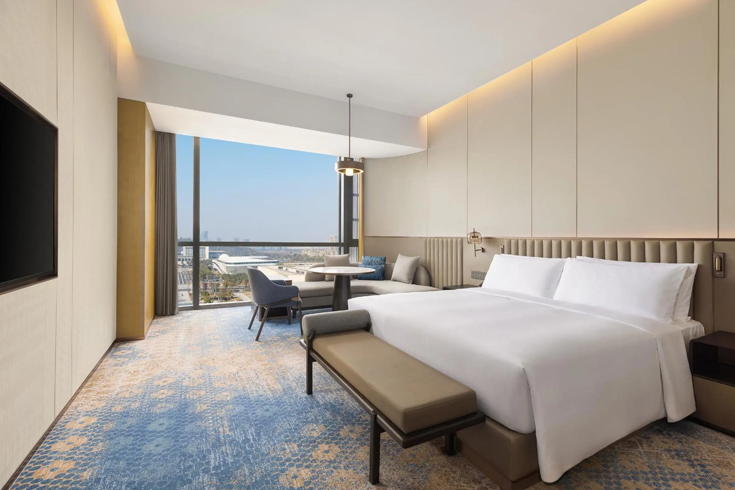 Bed in Hilton Shaoxing Hotel And Residences