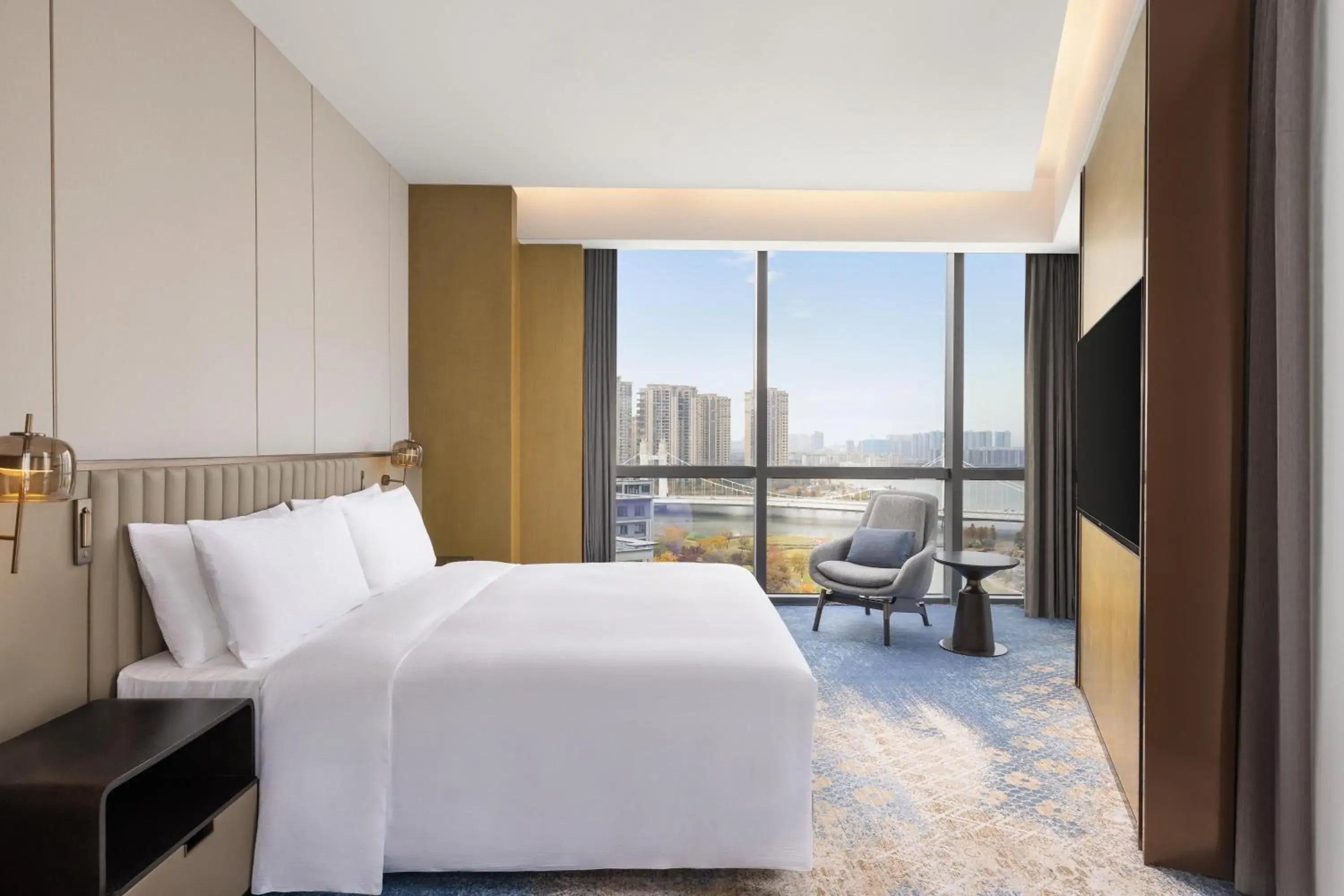 Deluxe King Suite in Hilton Shaoxing Hotel And Residences Deluxe King Suite in Hilton Shaoxing Hotel And Residences