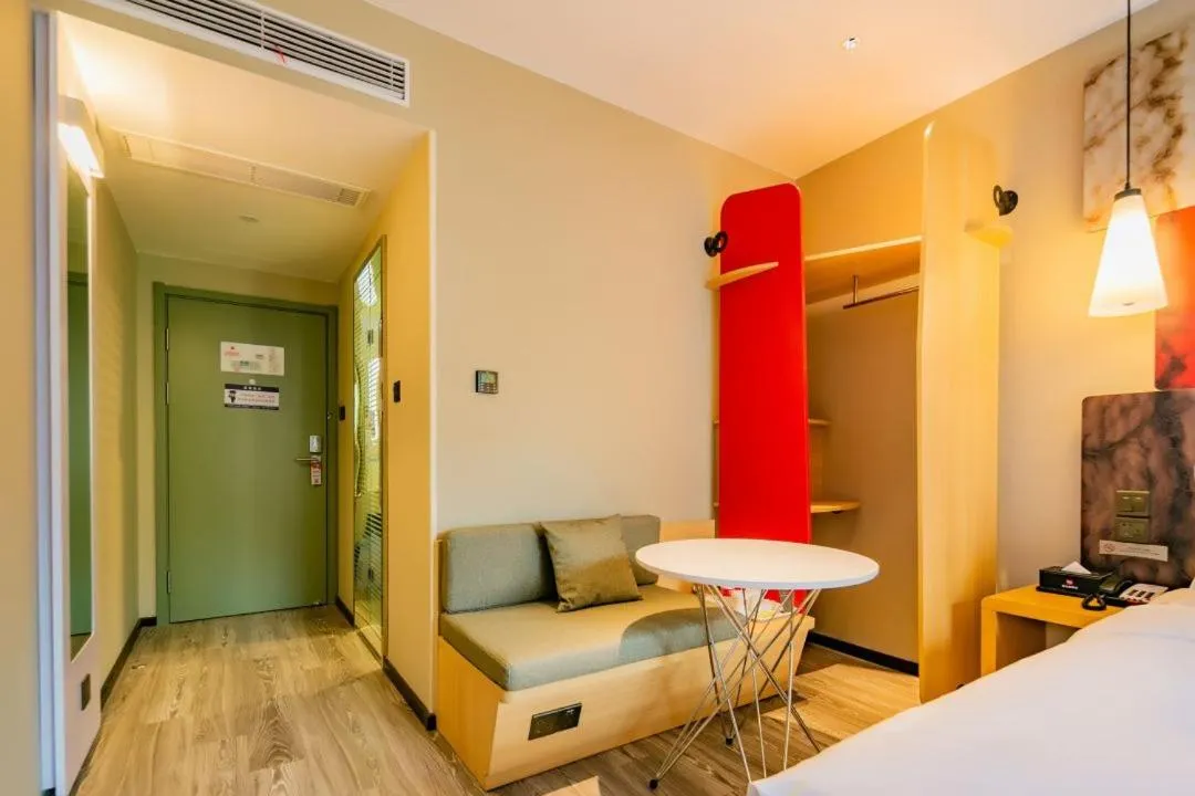 Bed in Ibis Chengdu High-tech Tianfu Software Park