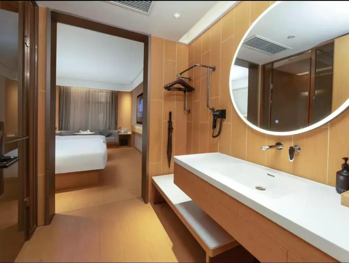 Twin Room A with Inner View in JI Hotel Suzhou Guanqian Street Chayuanchang Metro Station Twin Room A with Inner View in JI Hotel Suzhou Guanqian Street Chayuanchang Metro Station