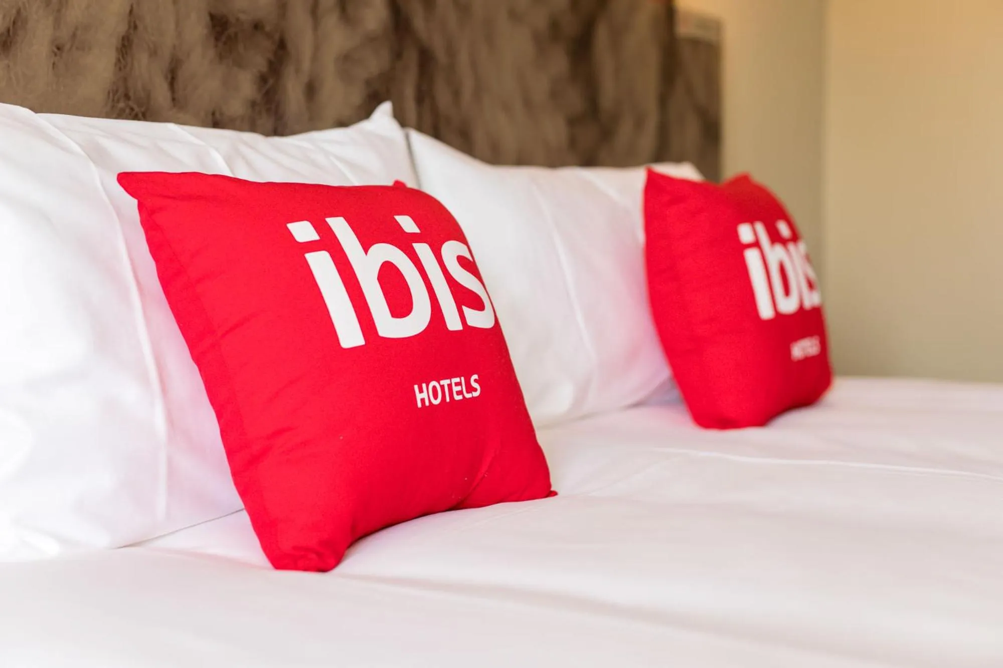 Photo of the whole room, Bed in Ibis Shanghai Caohejing Hongcao Road