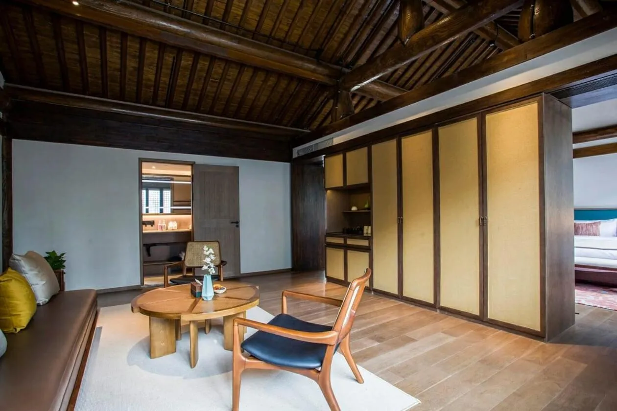 Blossom Hill Nanjing Laomendong - Zhuqueli