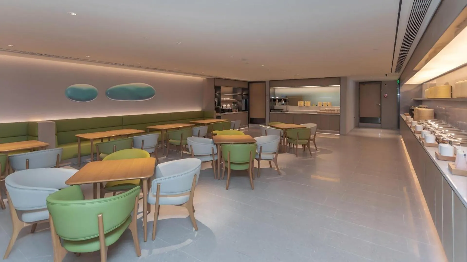 Restaurant/places to eat in Parkview Nanjing Xuanwu Lake Park