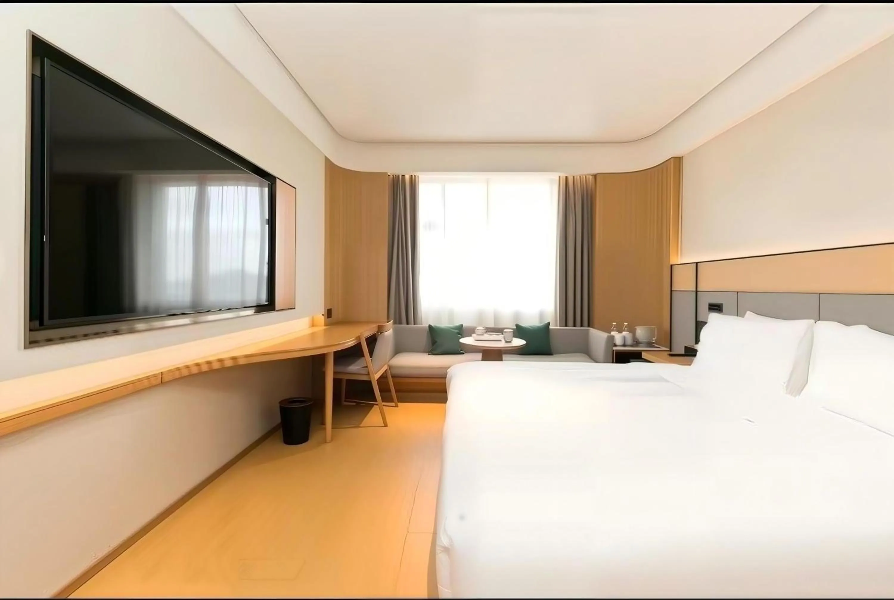 Photo of the whole room, Bed in Parkview Nanjing Xuanwu Lake Park