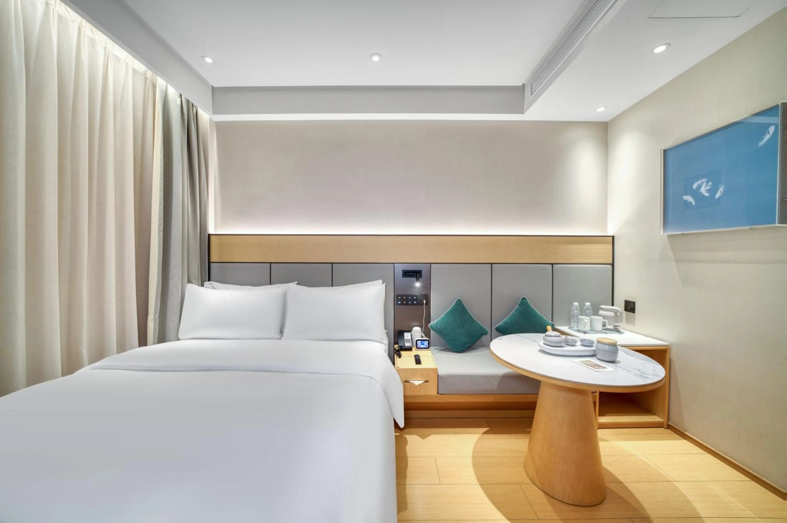 Bed in JI Hotel Hangzhou West Lake Lakeside Pedestrian Street