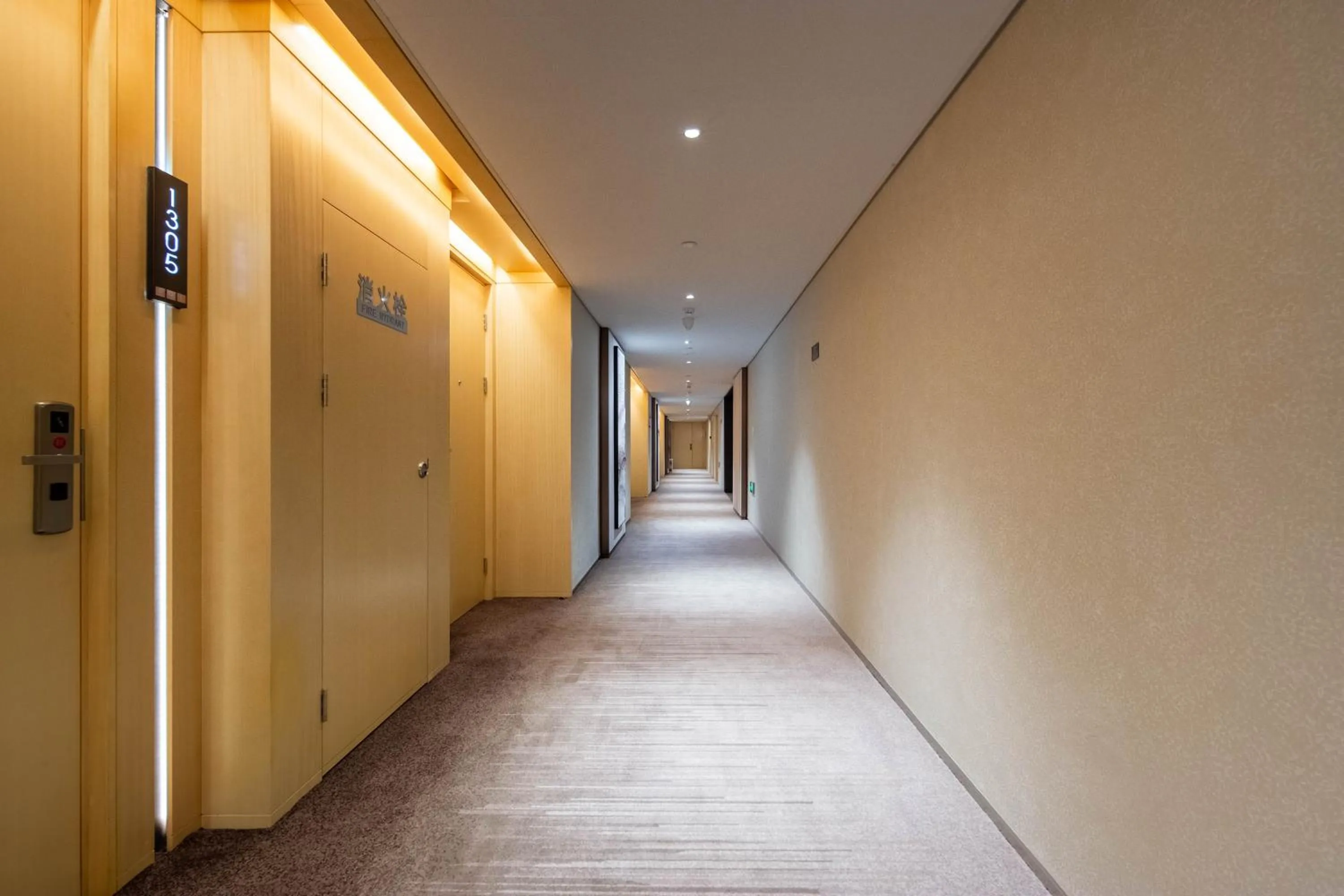 Madison Hotel Qingdao West Coast City Balcony