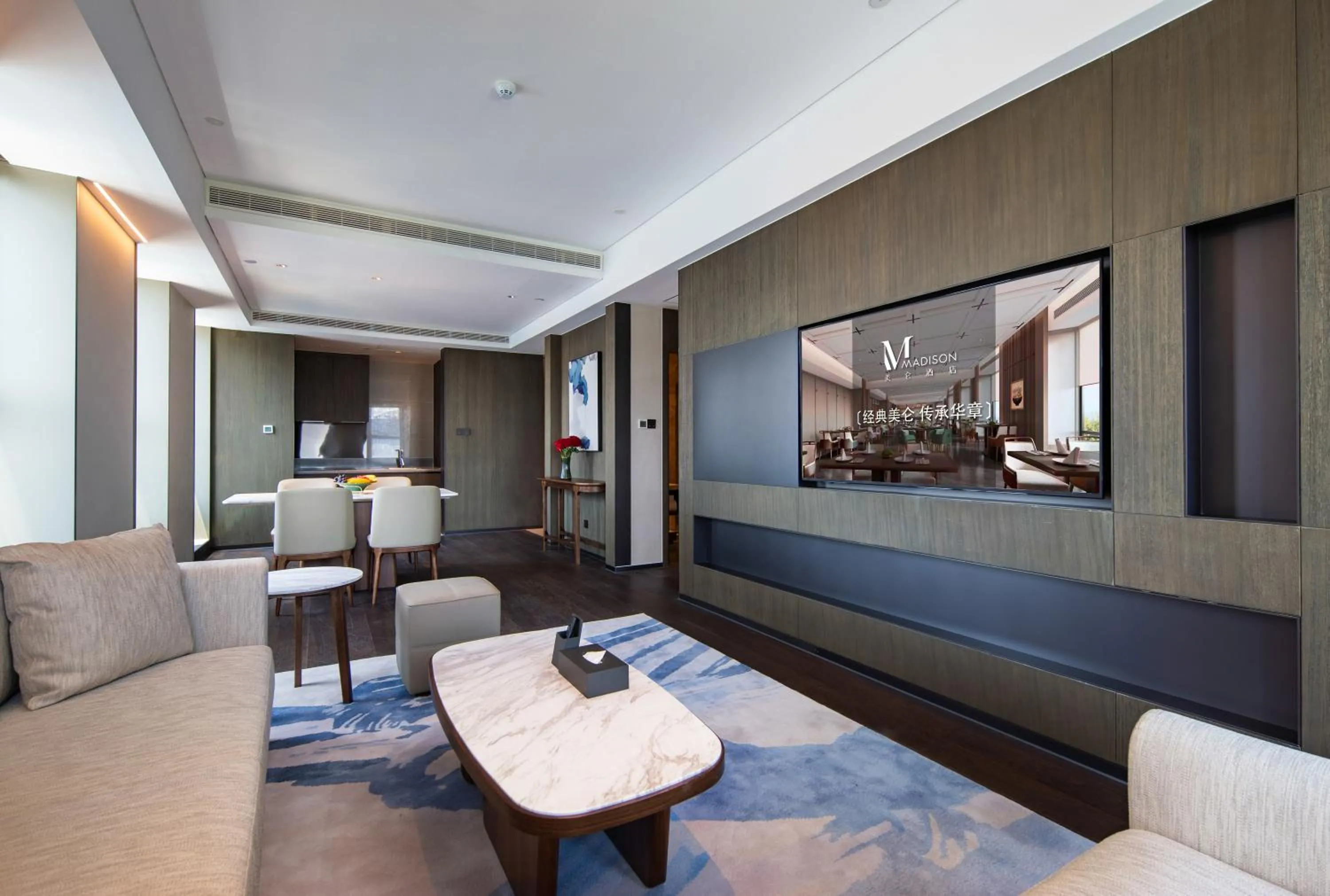 Madison Hotel Qingdao West Coast City Balcony