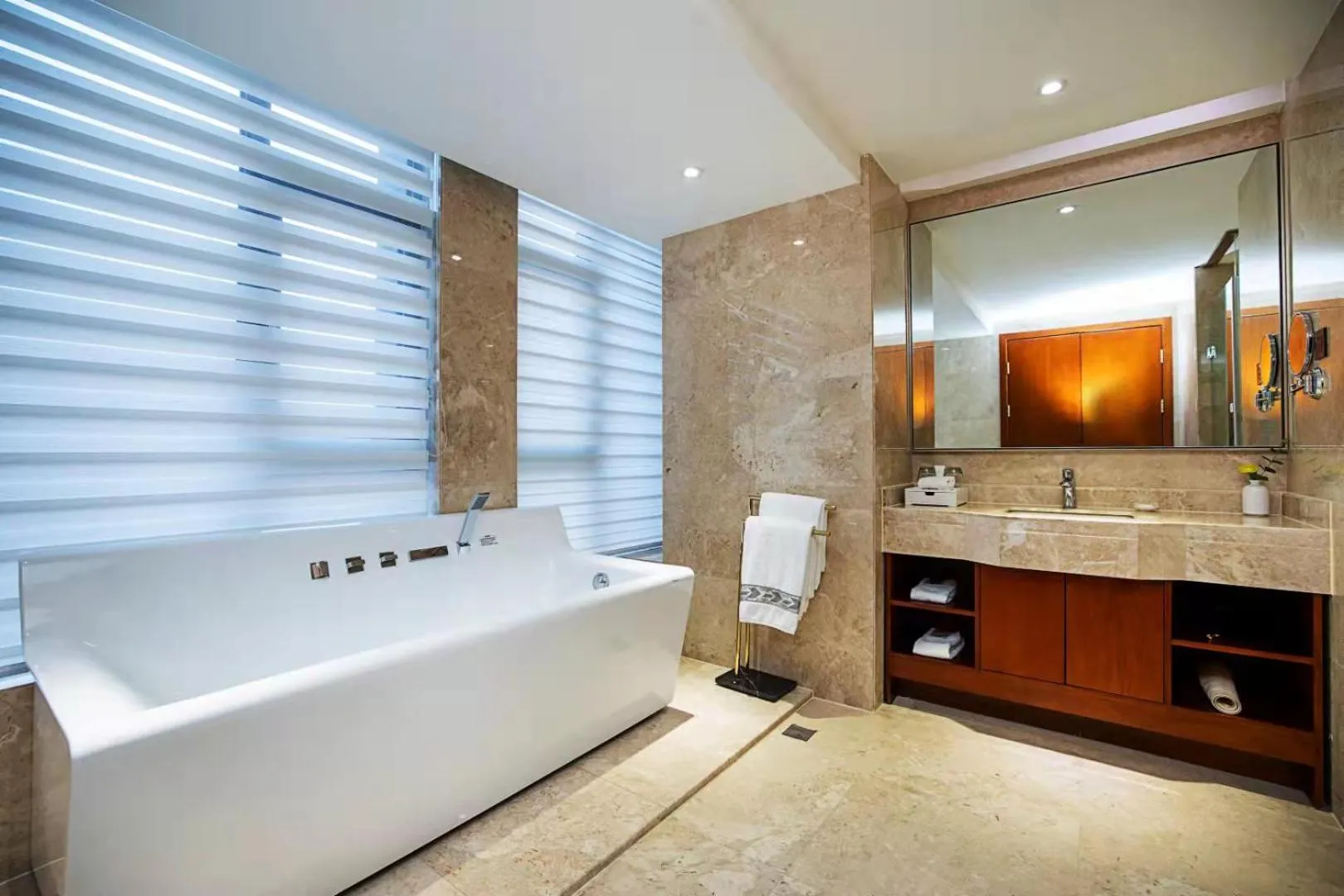 Hot Tub in Madison Hotel Zhengzhou Erqi Square