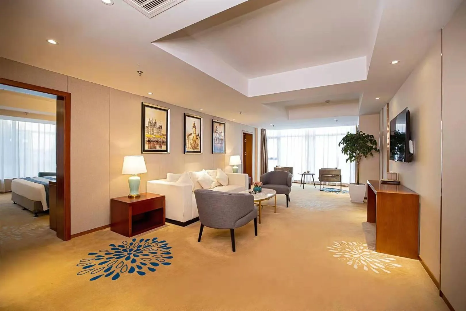 Communal lounge/ TV room in Madison Hotel Zhengzhou Erqi Square