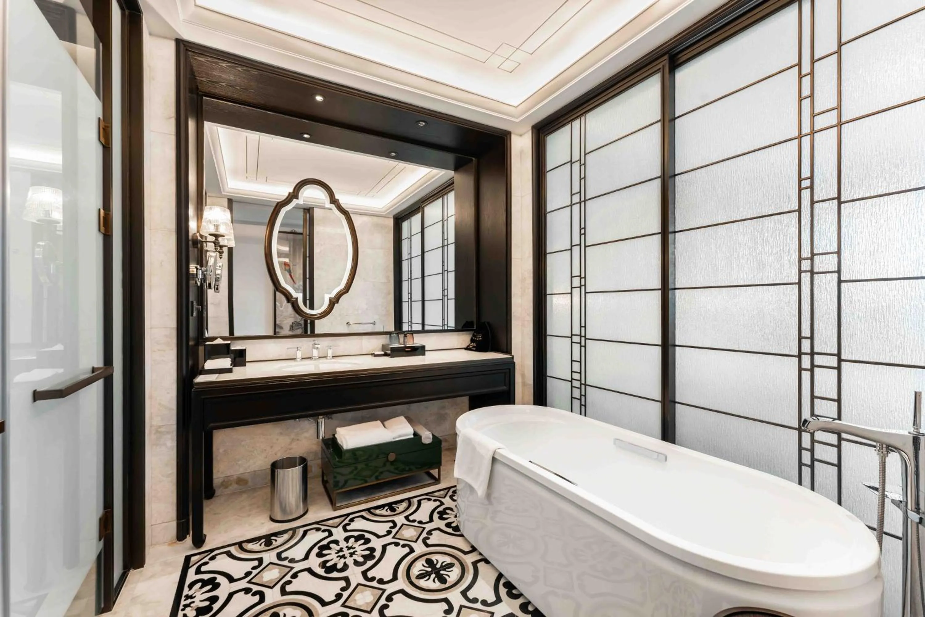 Bathroom in Steigenberger Icons Guangzhou