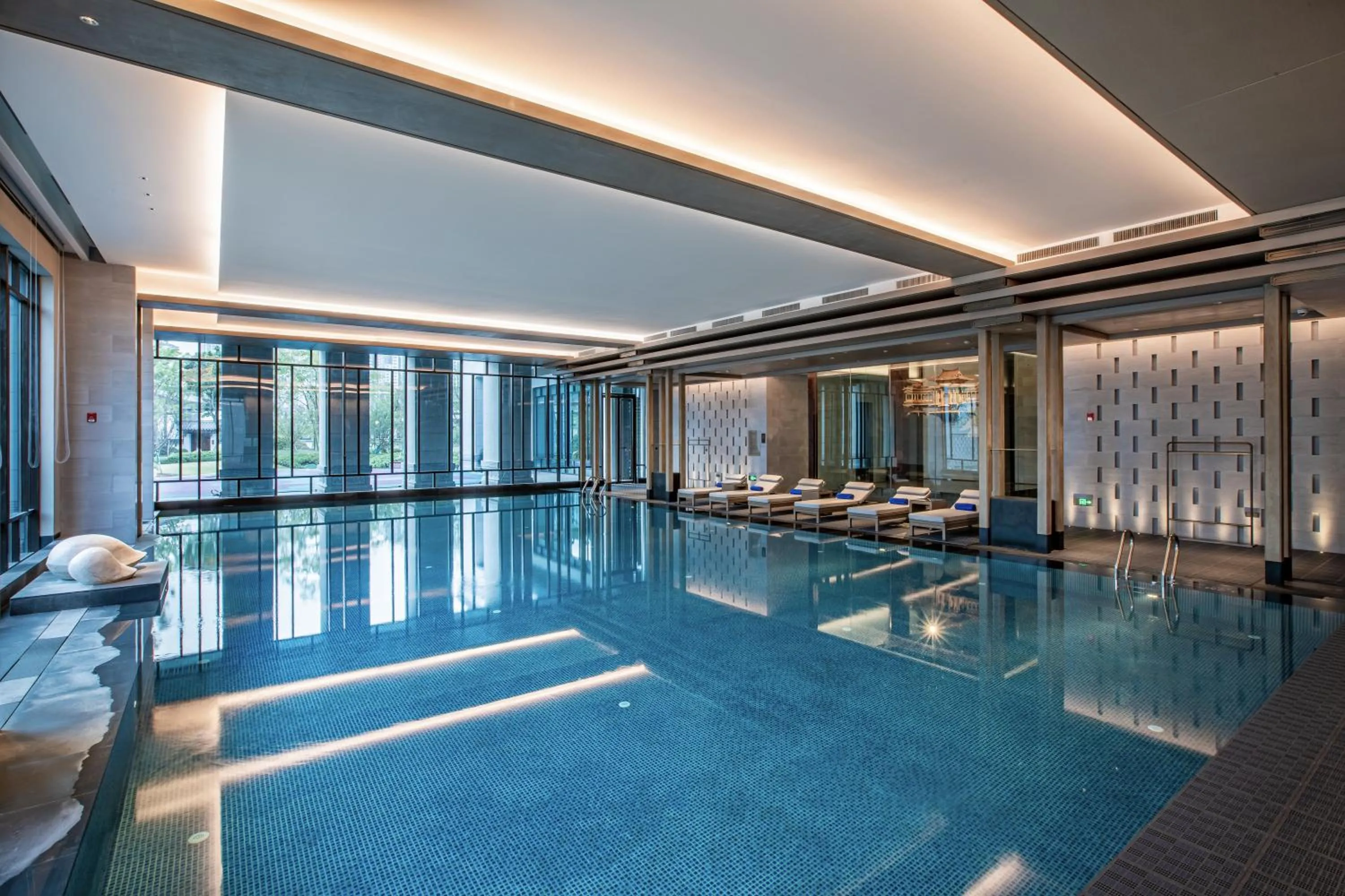 Swimming pool in Song Hotel Chongqing Shanqian