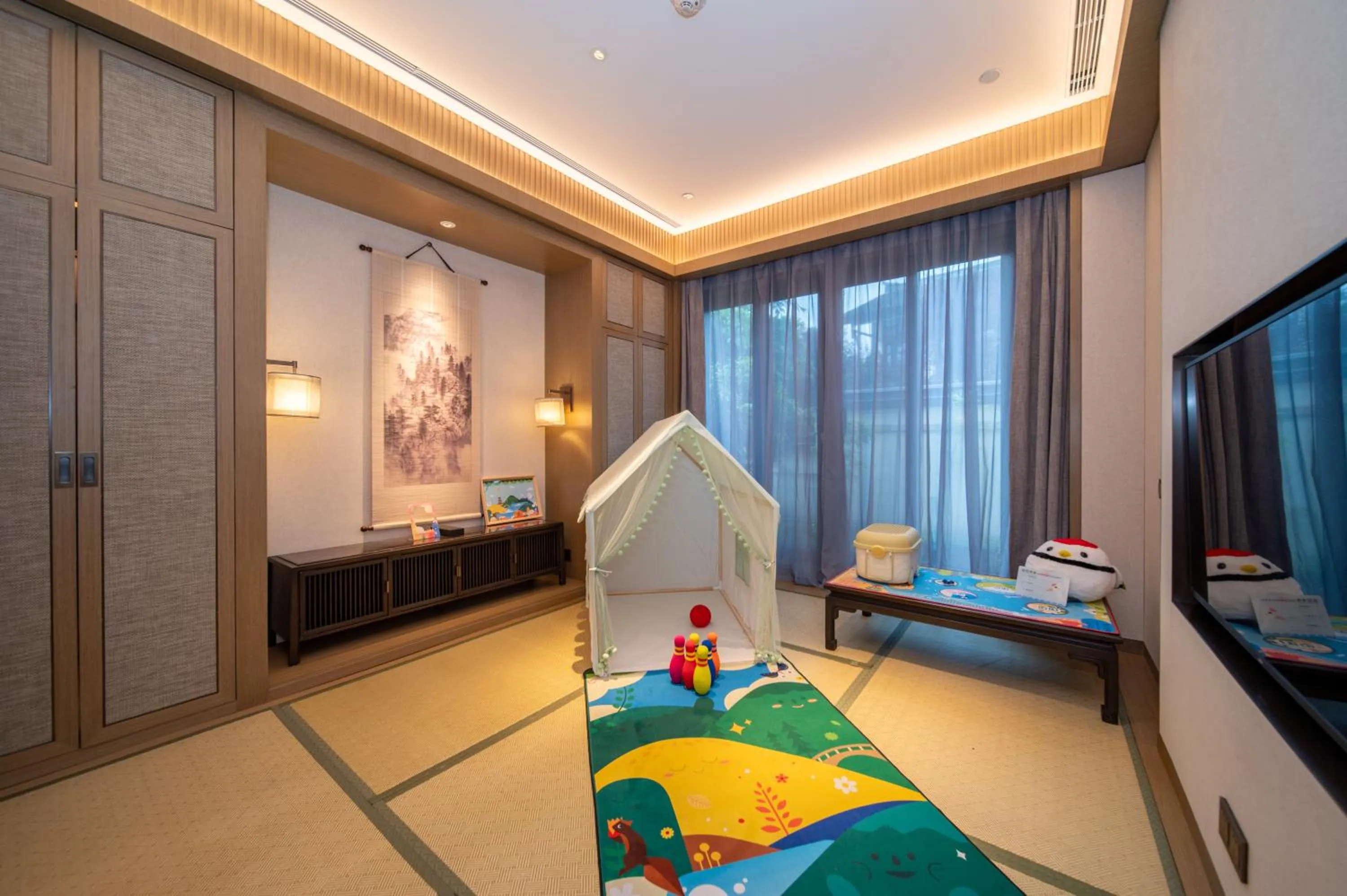 Photo of the whole room, Bed in Song Hotel Chongqing Shanqian