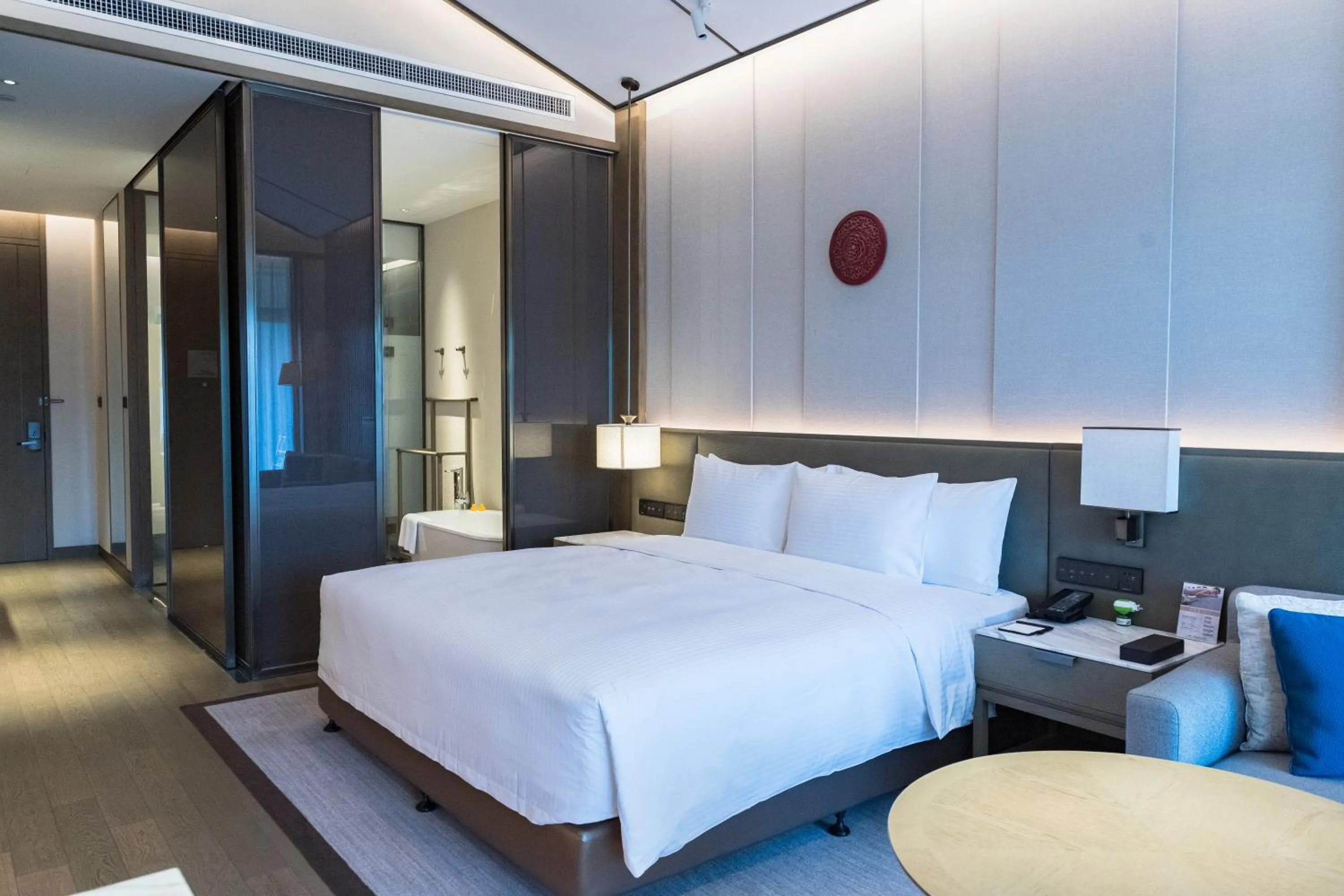Property building, Bed in Steigenberger Hotel Chongqing