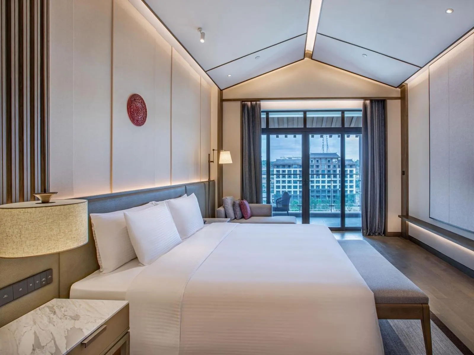 Property building, Bed in Steigenberger Hotel Chongqing