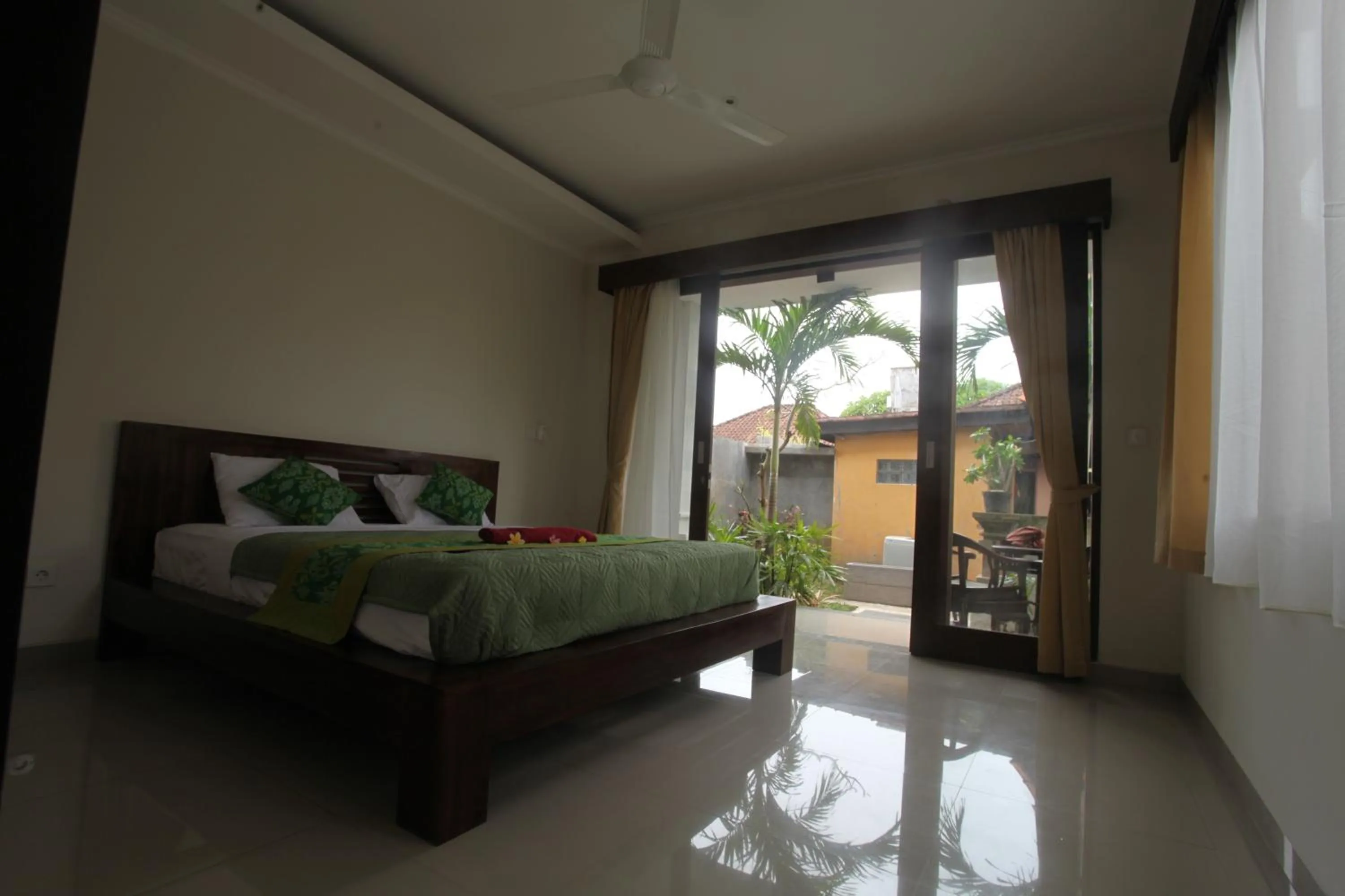 Bed in Merthayasa Bungalow 2