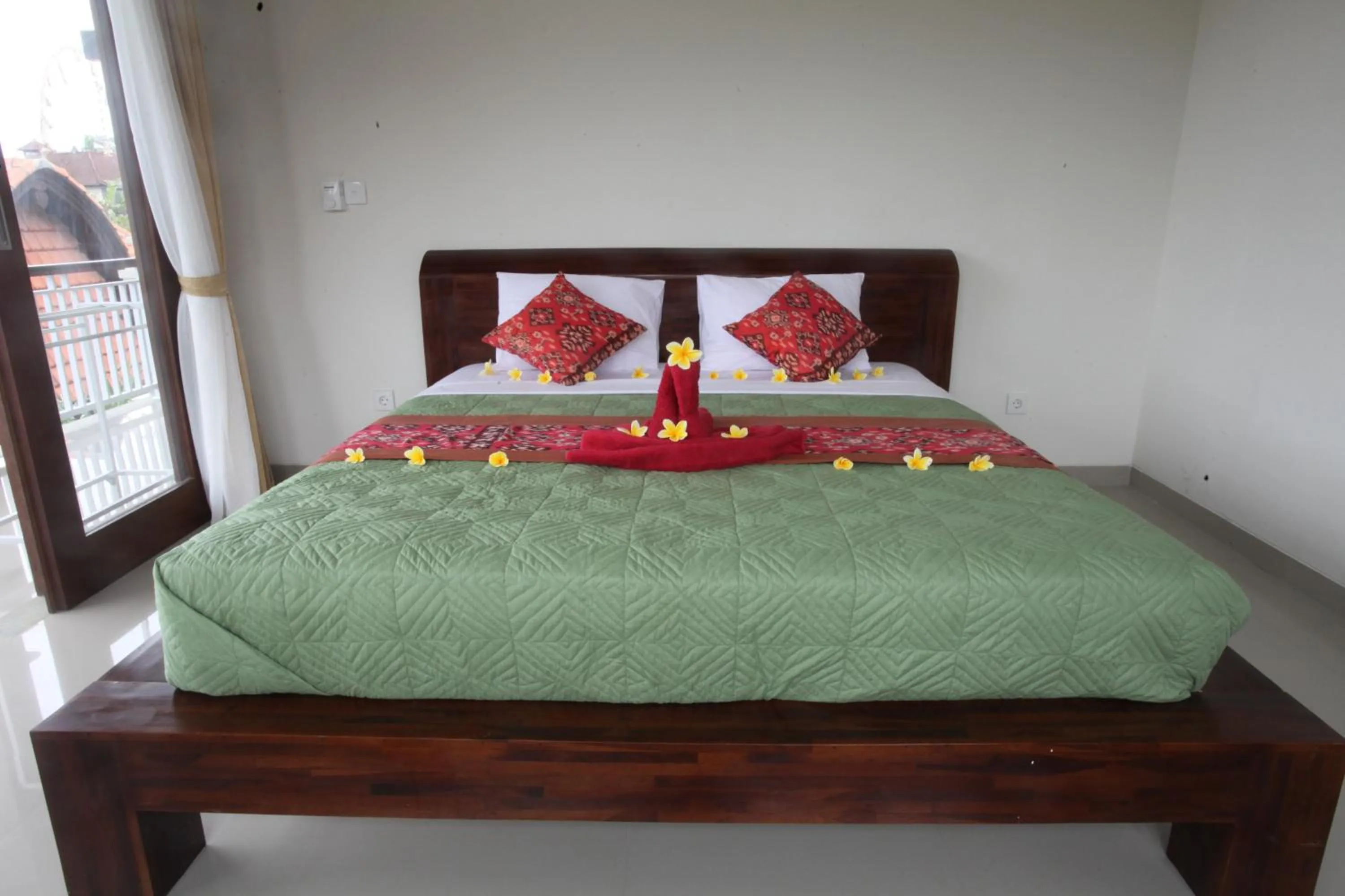 Bed in Merthayasa Bungalow 2