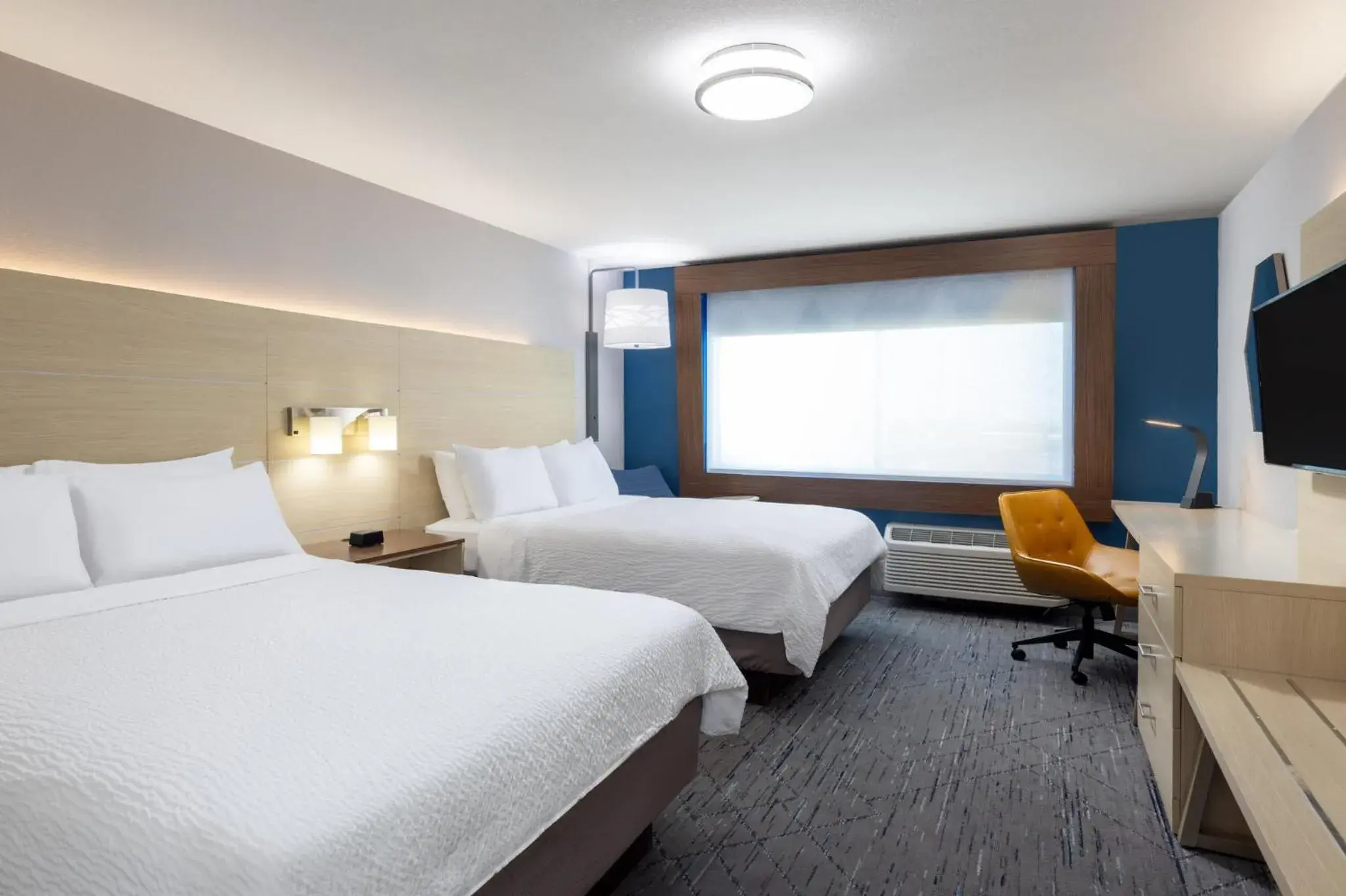Queen Suite with Two Queen Beds - Communications Accessible in Holiday Inn Express & Suites Phoenix West - Buckeye by IHG Queen Suite with Two Queen Beds - Communications Accessible in Holiday Inn Express & Suites Phoenix West - Buckeye by IHG