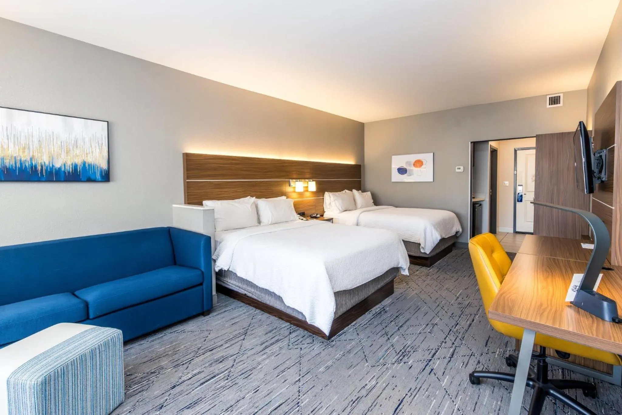 Bedroom, Bed in Holiday Inn Express & Suites Downtown Louisville by IHG