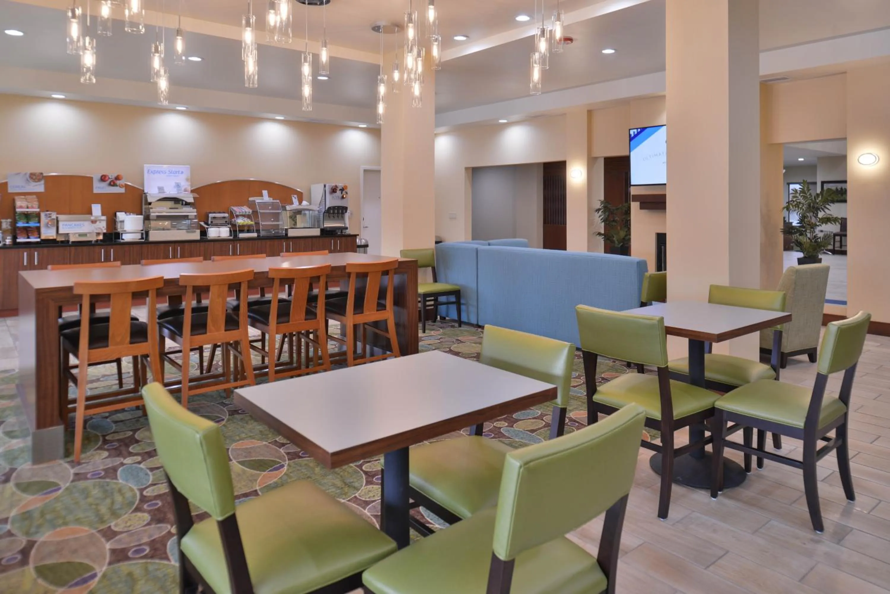 Breakfast in Holiday Inn Express & Suites Dearborn SW - Detroit Area by IHG