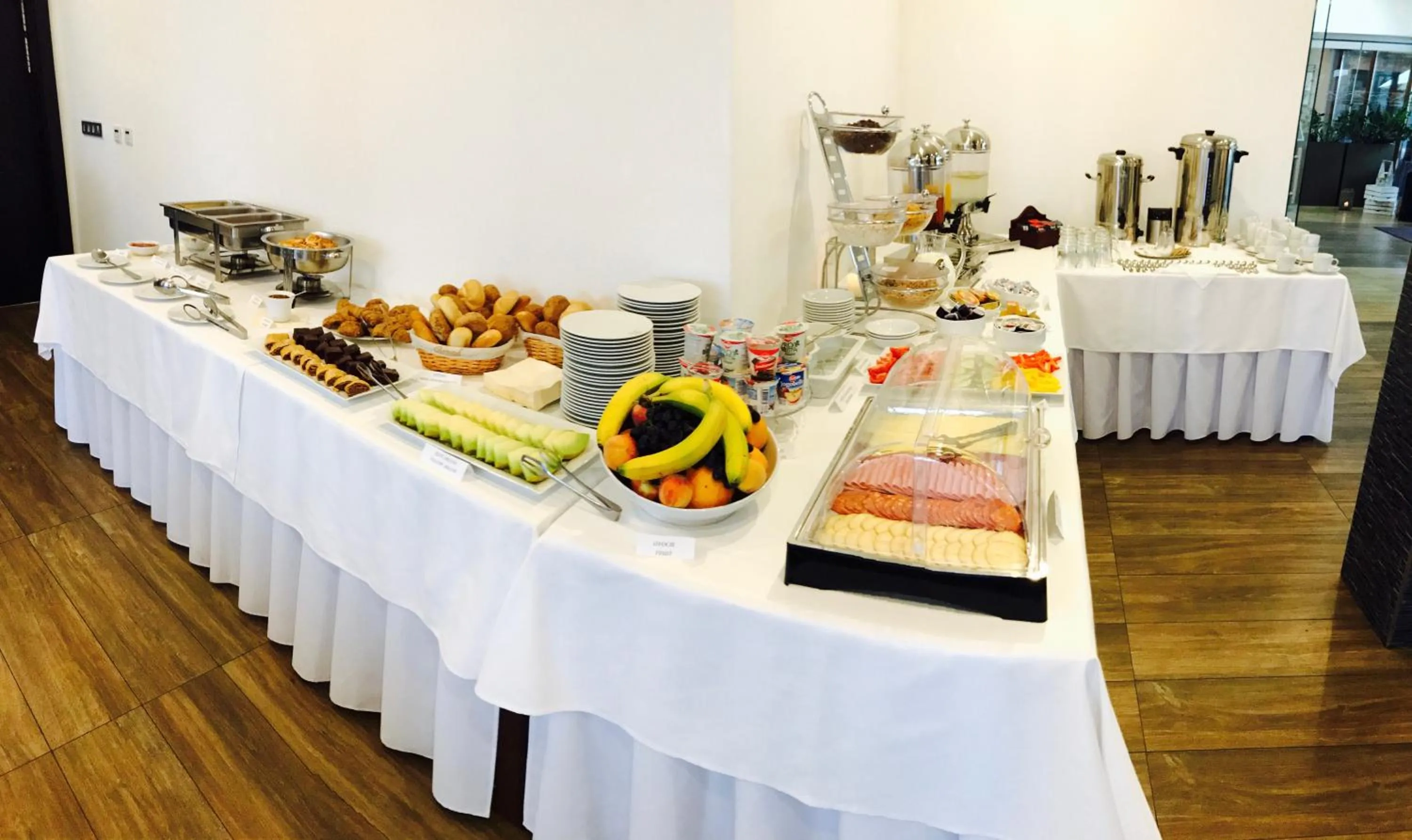 Food and drinks in Hotel DARO