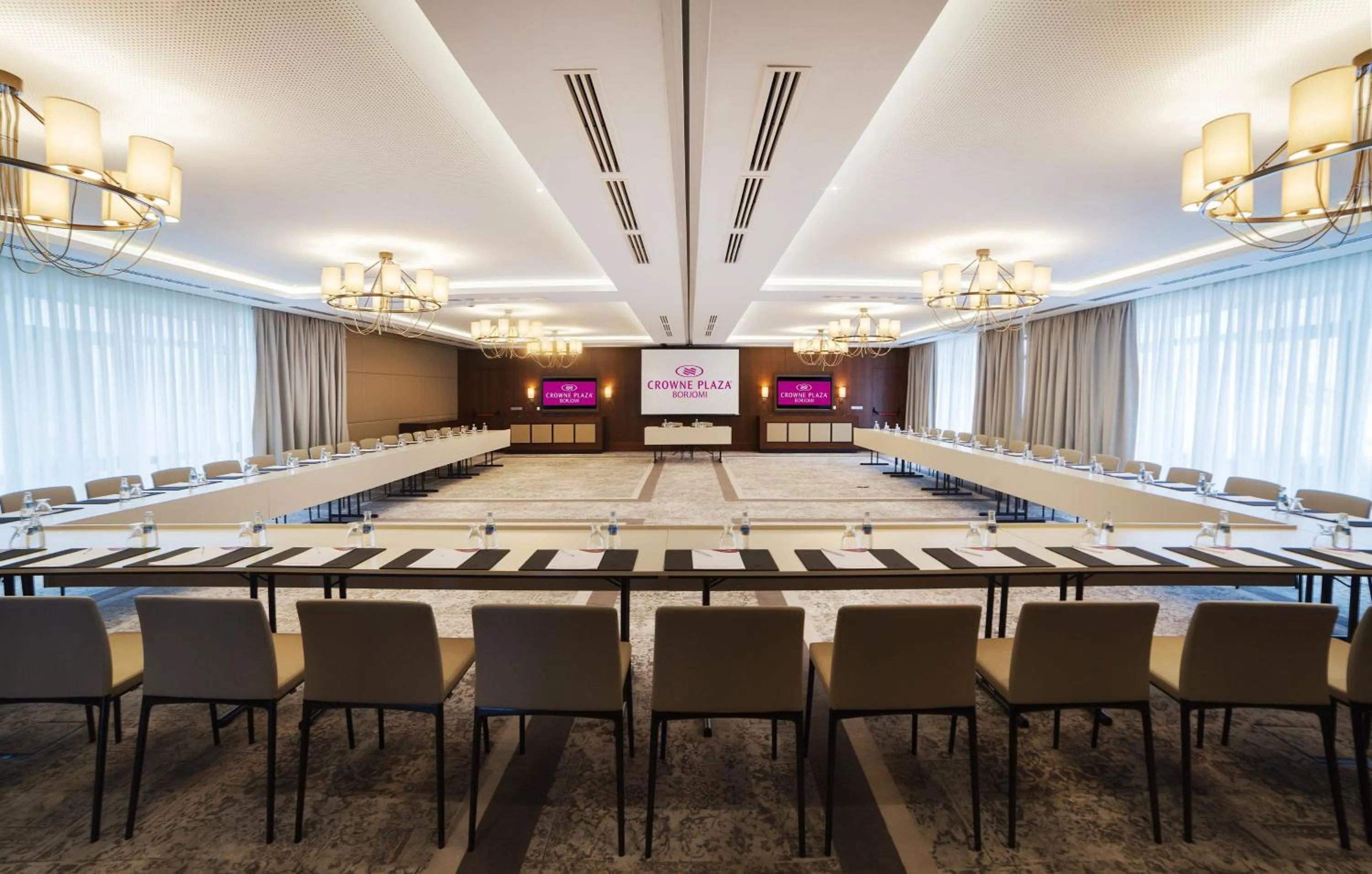 Meeting/conference room in Crowne Plaza - Borjomi by IHG
