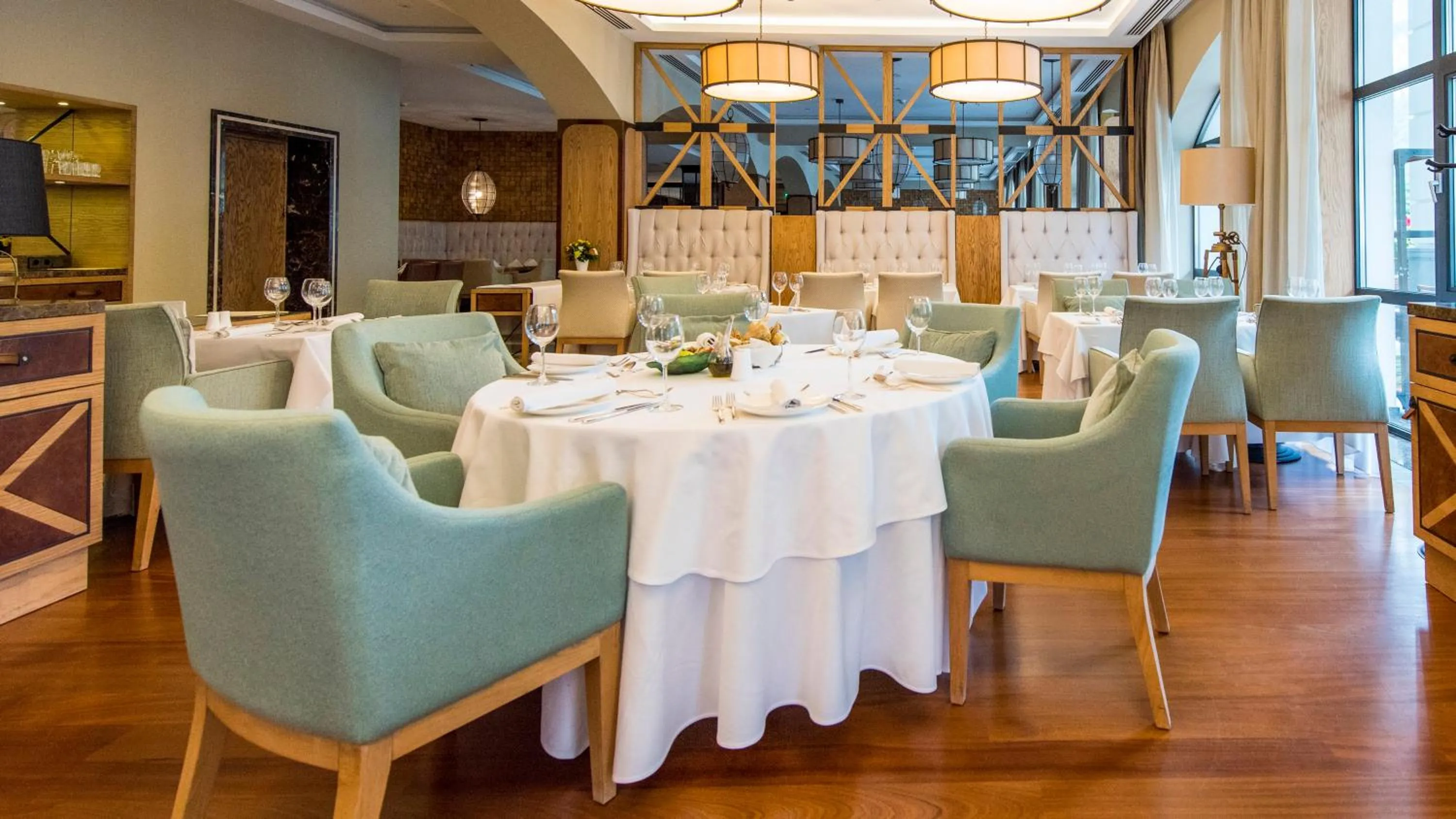 Restaurant/places to eat in Crowne Plaza - Borjomi by IHG