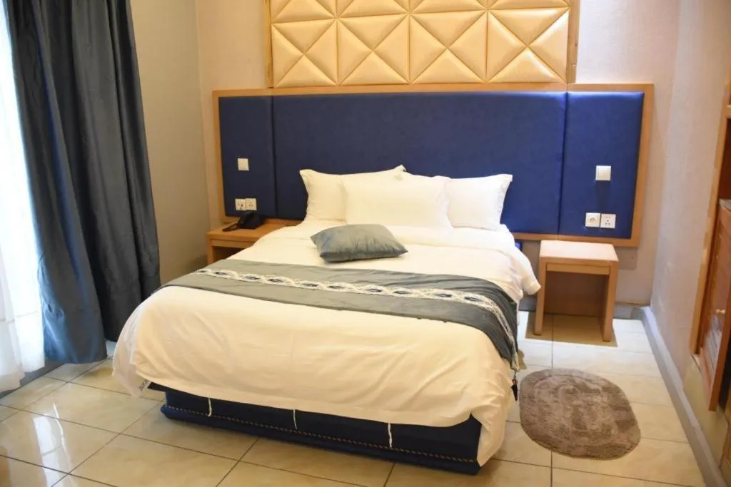 Bed in Hotel Royal Palace