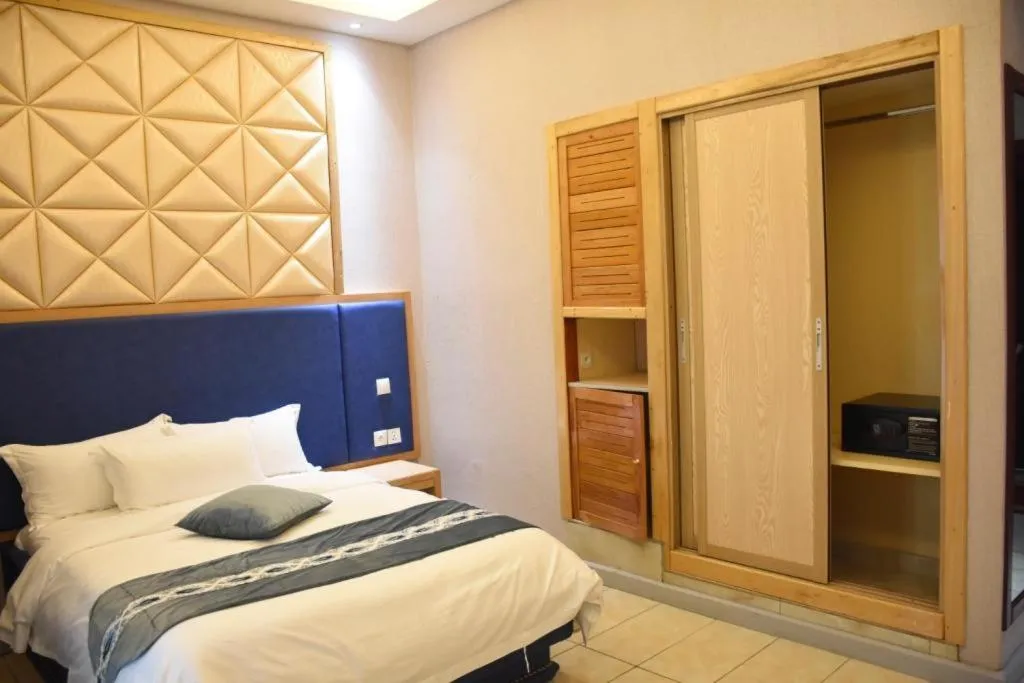 Bed in Hotel Royal Palace