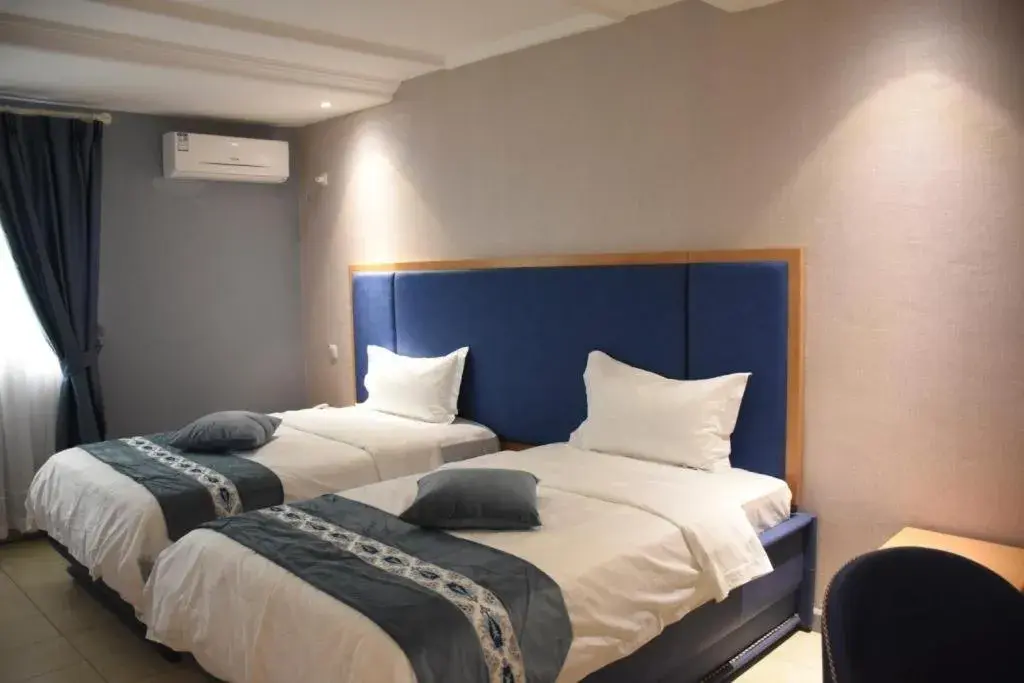 Family Suite in Hotel Royal Palace Family Suite in Hotel Royal Palace