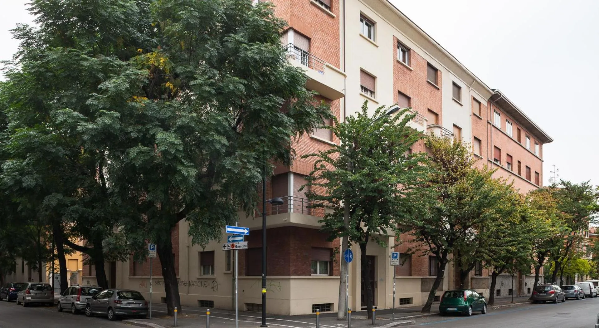 Neighbourhood in Bologna Suite