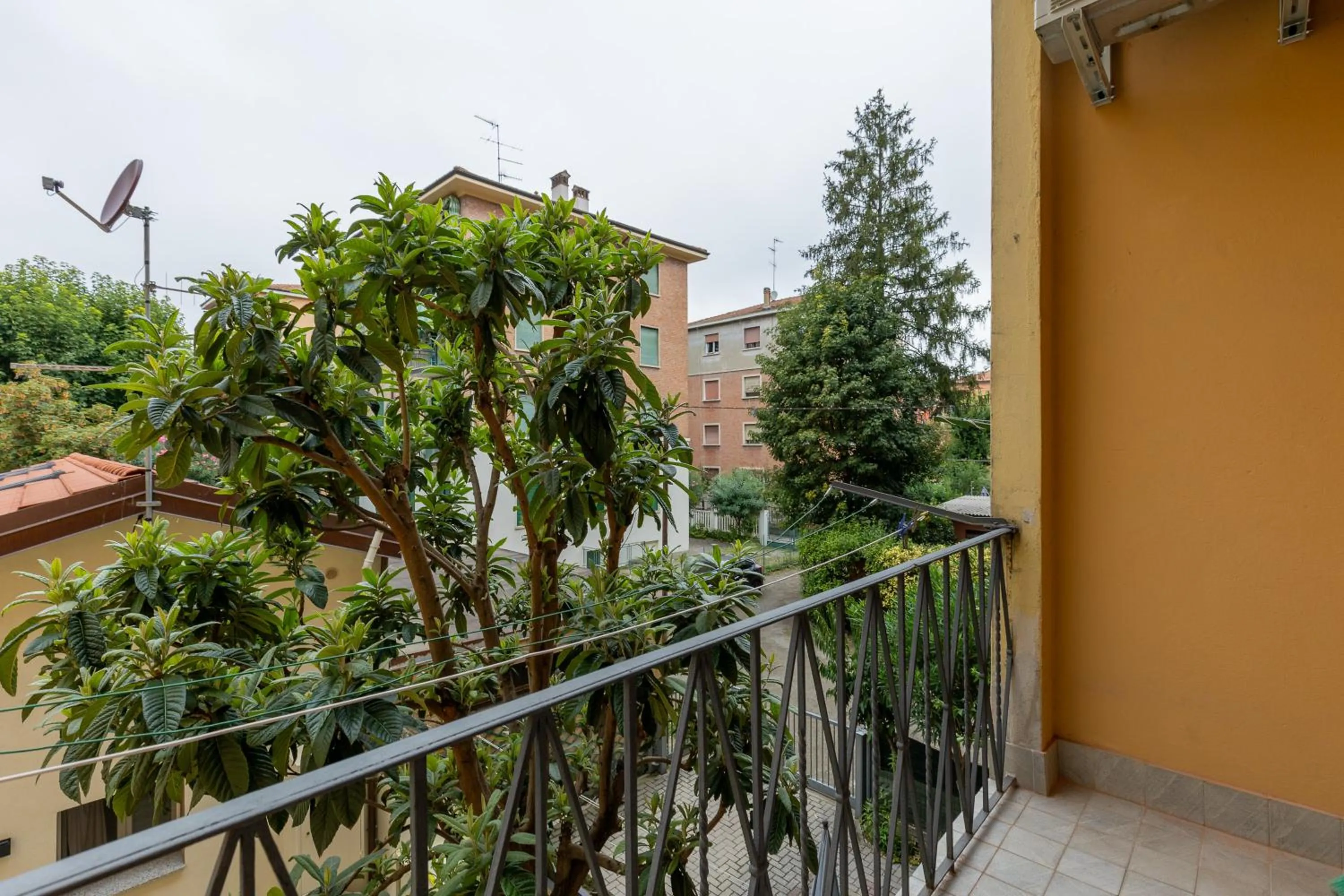 Inner courtyard view in Bologna Suite