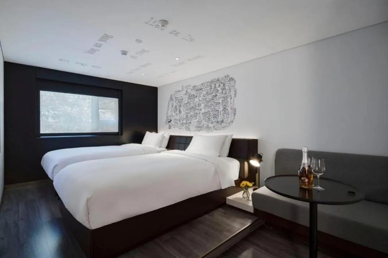 Bed in CitiGO Hotel, South Gate of Xi'an Bell Tower