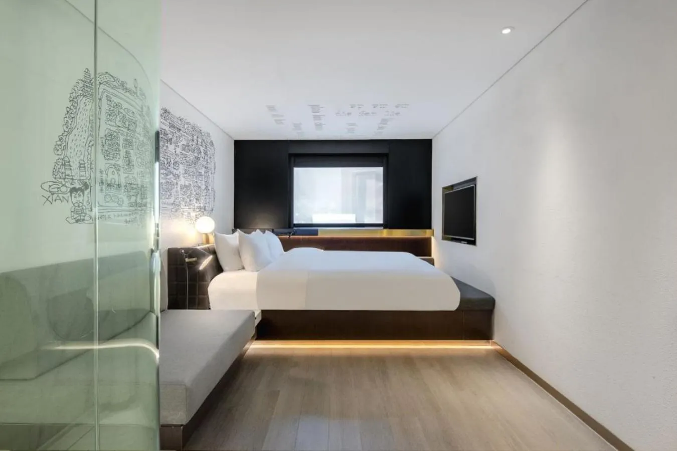 Bed in CitiGO Hotel, South Gate of Xi'an Bell Tower