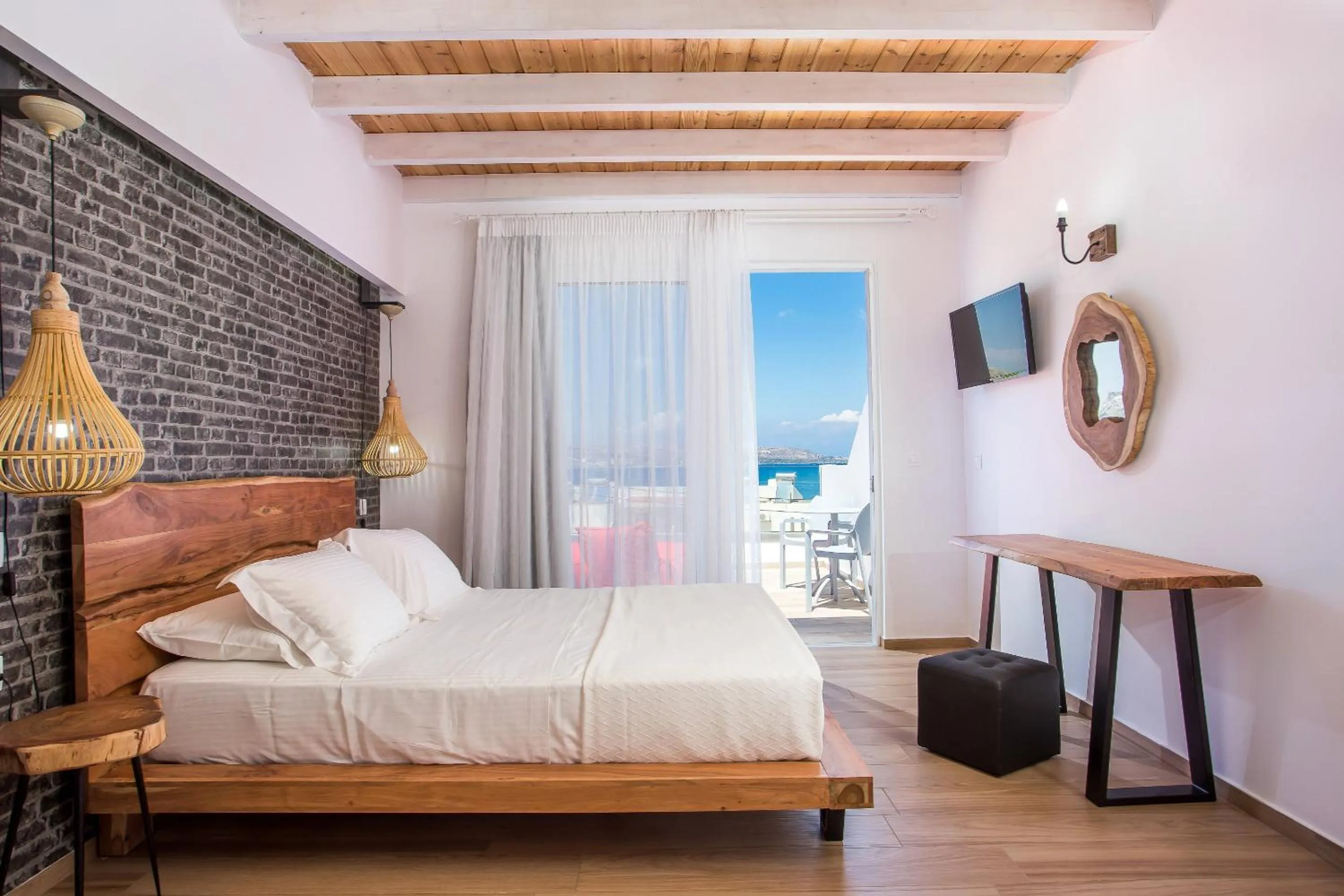 Balcony/Terrace, Bed in Moscha Hotel