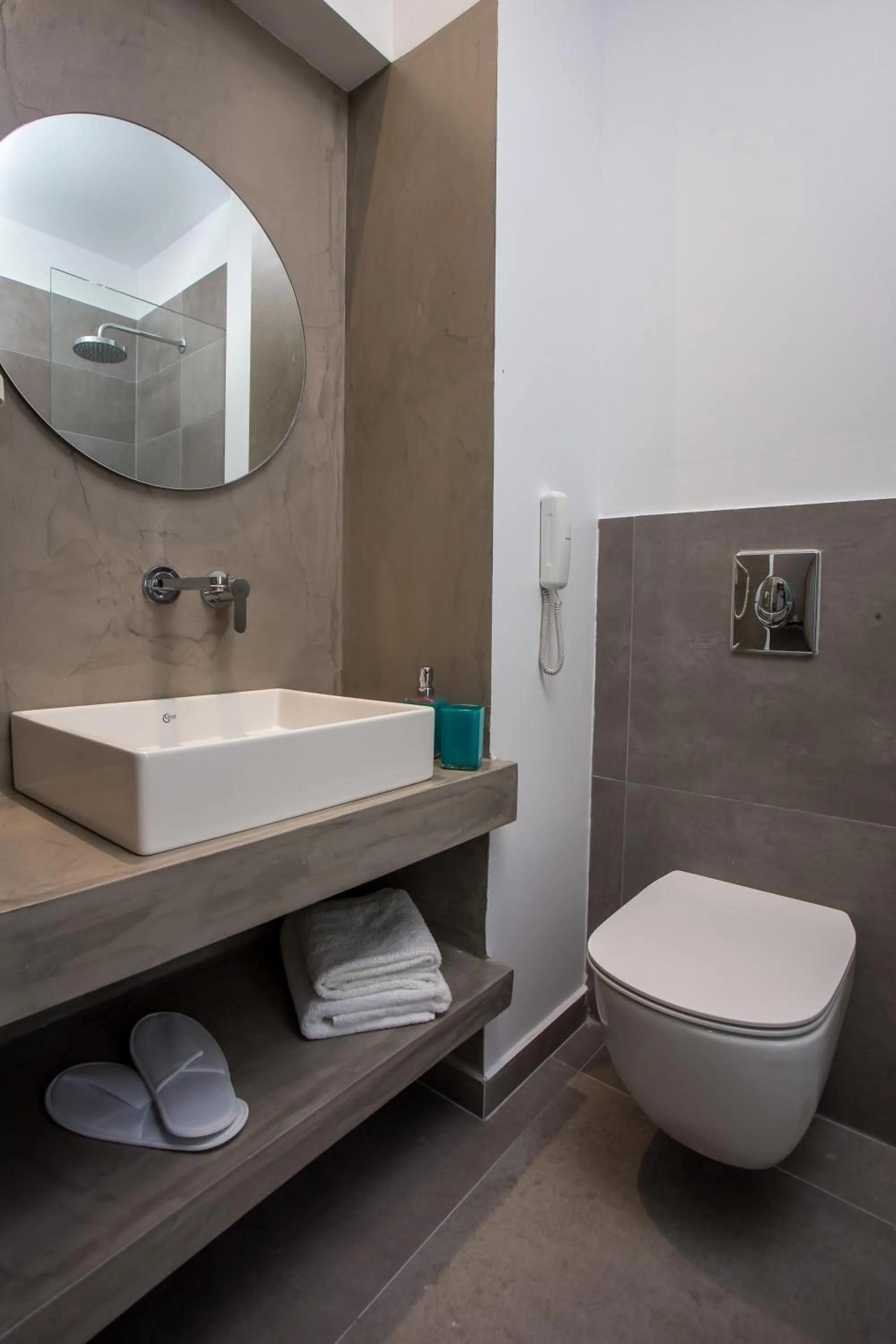 Toilet in Moscha Hotel