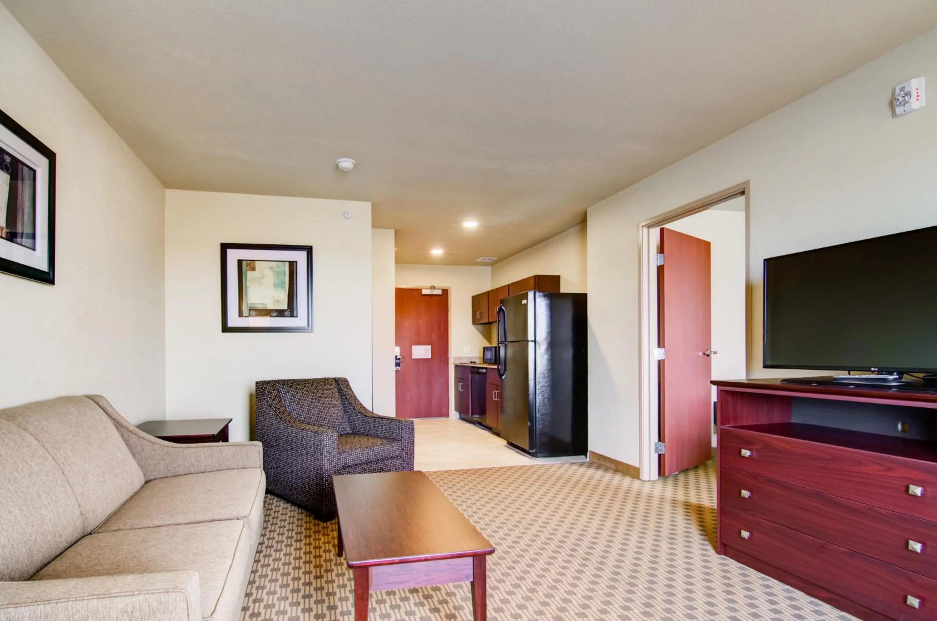 Castle Rock Inn & Suites - Quinter