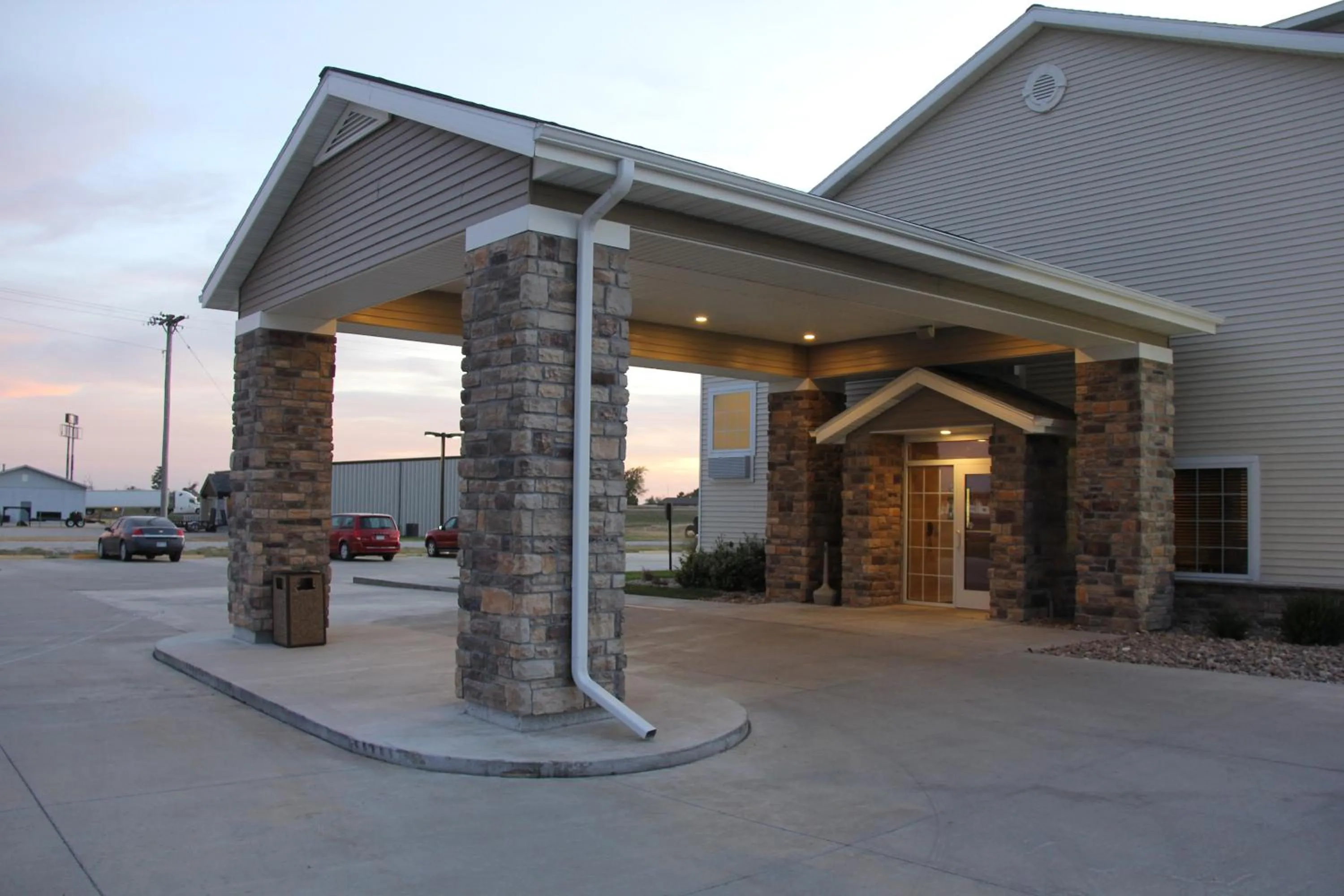 Castle Rock Inn & Suites - Quinter