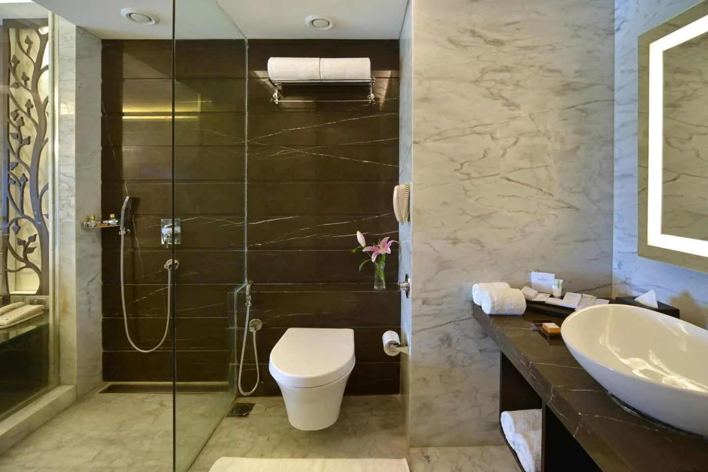 Bathroom in Country Inn & Suites By Radisson, Bengaluru Hebbal Road